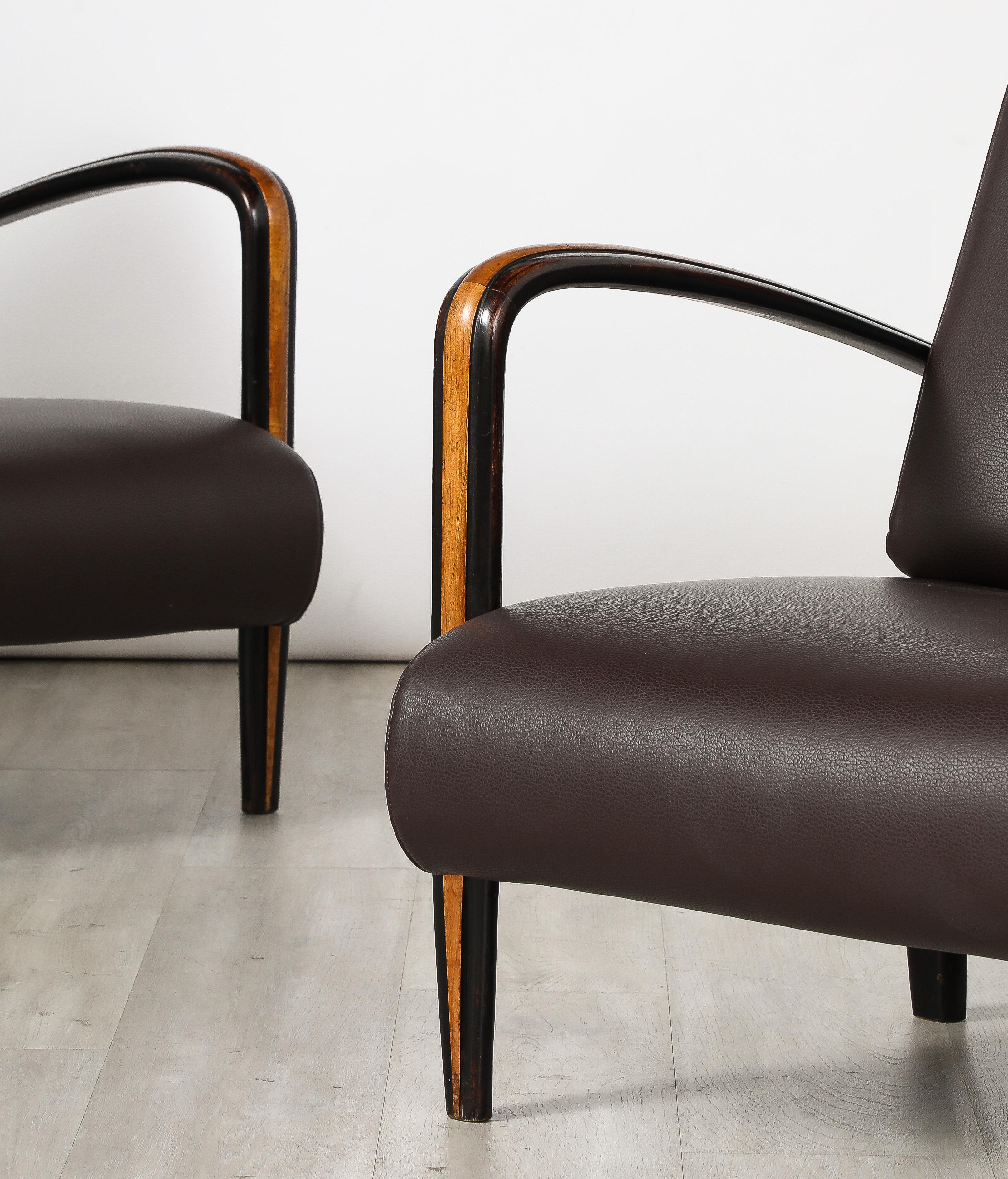 Pair of Italian Modernist Lounge Chairs, Italy, circa 1940 For Sale 6