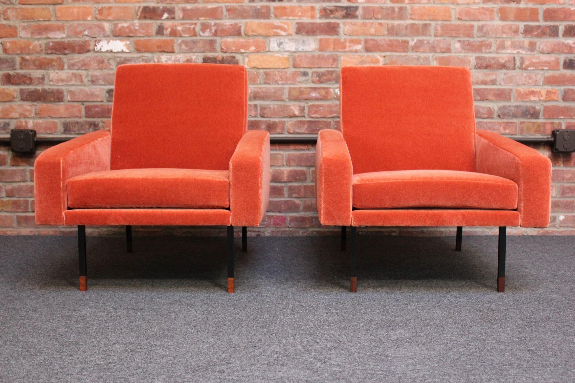 Painted Pair of Italian Modernist Metal and Mohair Lounge Chairs by Campo and Graffi For Sale