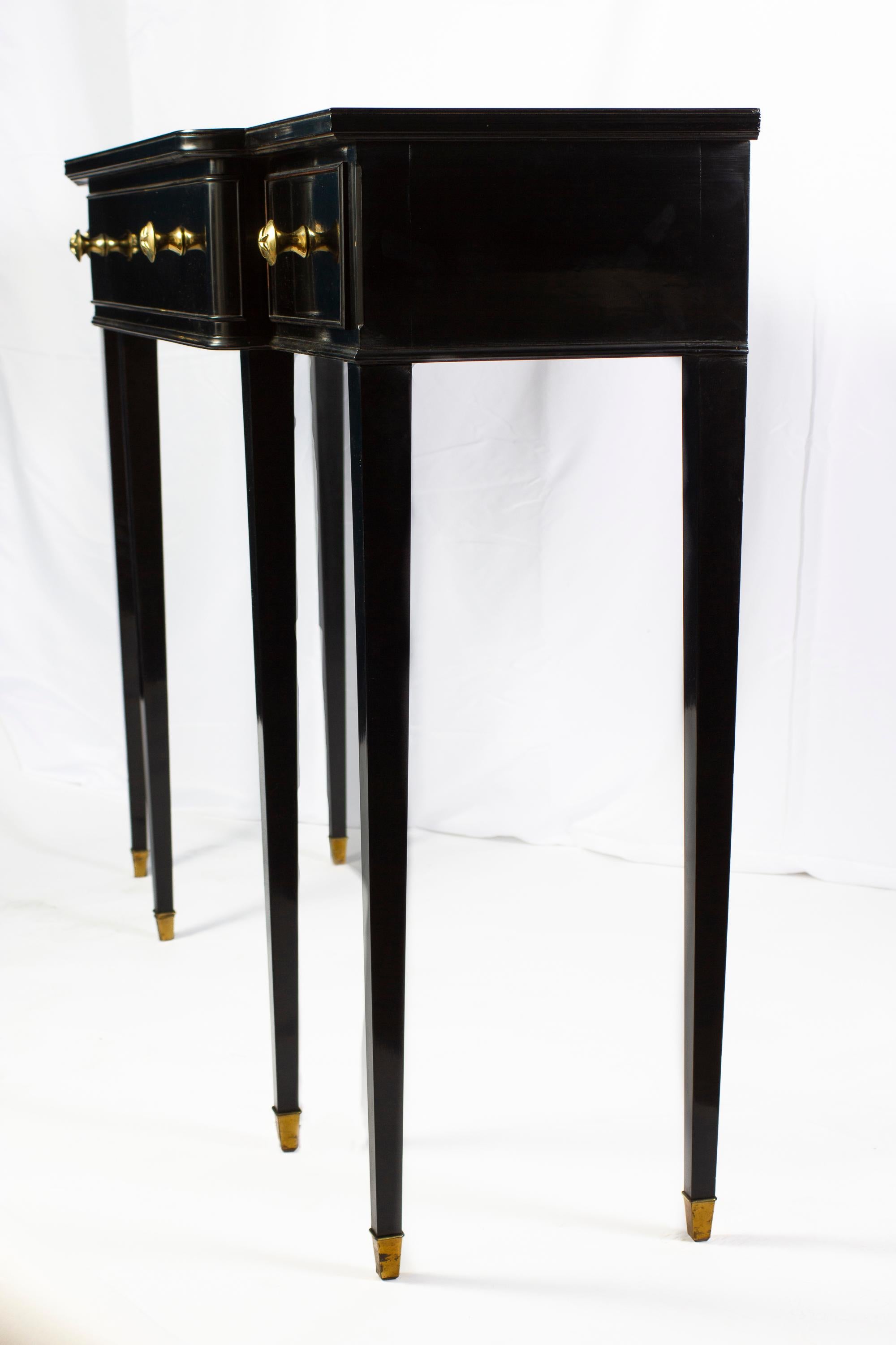 Pair of Italian Modernist Midcentury Black Lacquered Console Tables In Excellent Condition For Sale In Rome, IT