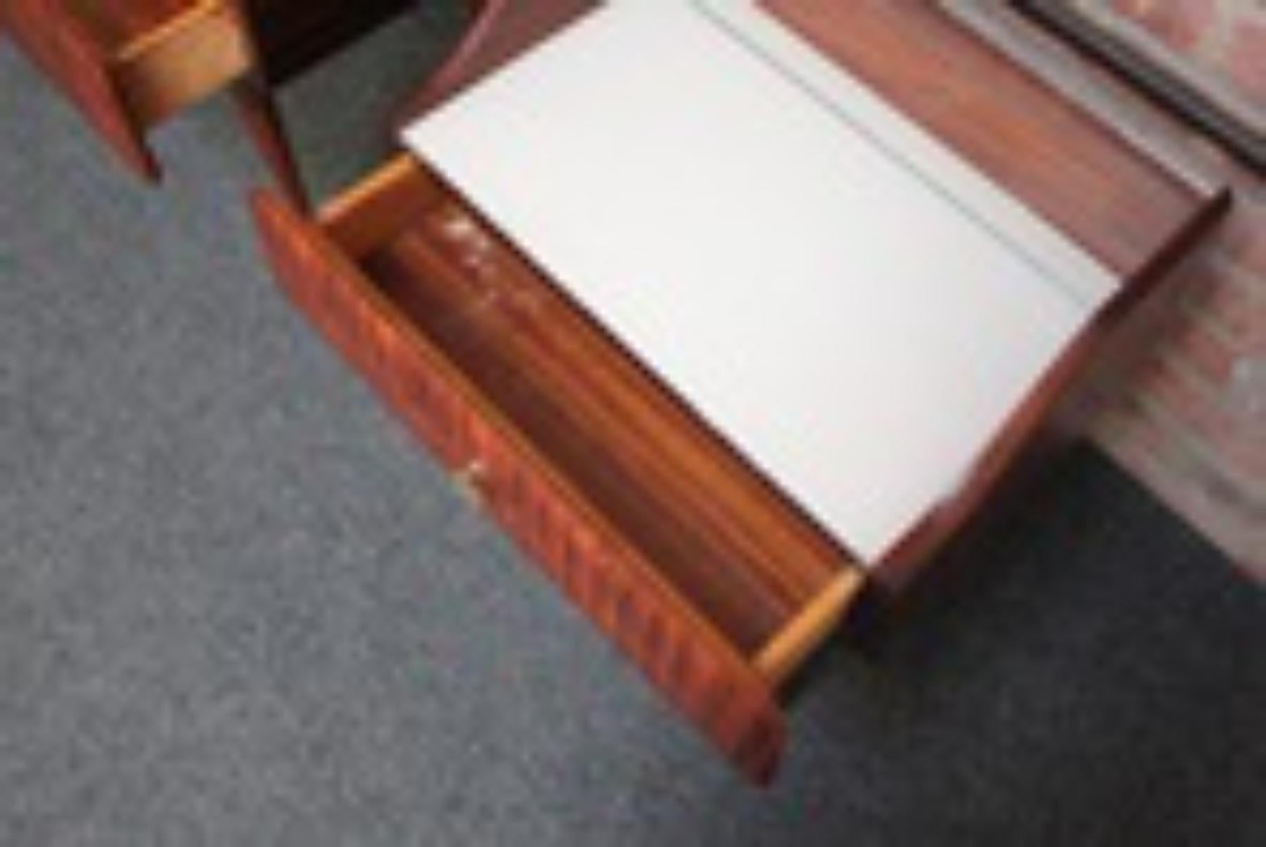 Pair of Italian Modernist Rosewood Single-Drawer Nightstands/Bedside Tables For Sale 8