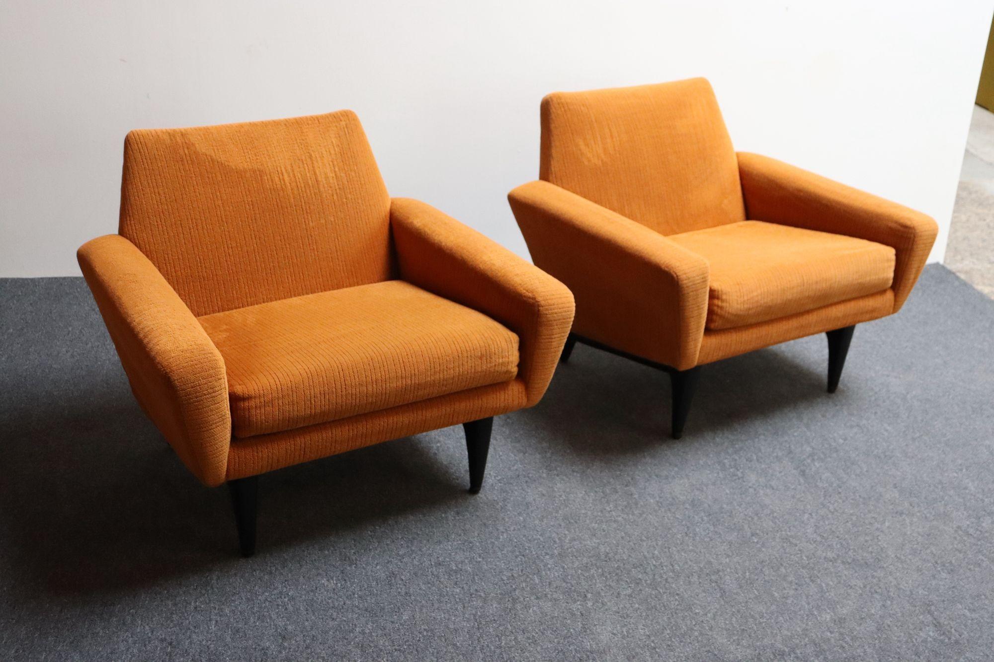 Pair of Italian Modernist Sculptural Lounge Chairs by Pizzetti For Sale 6