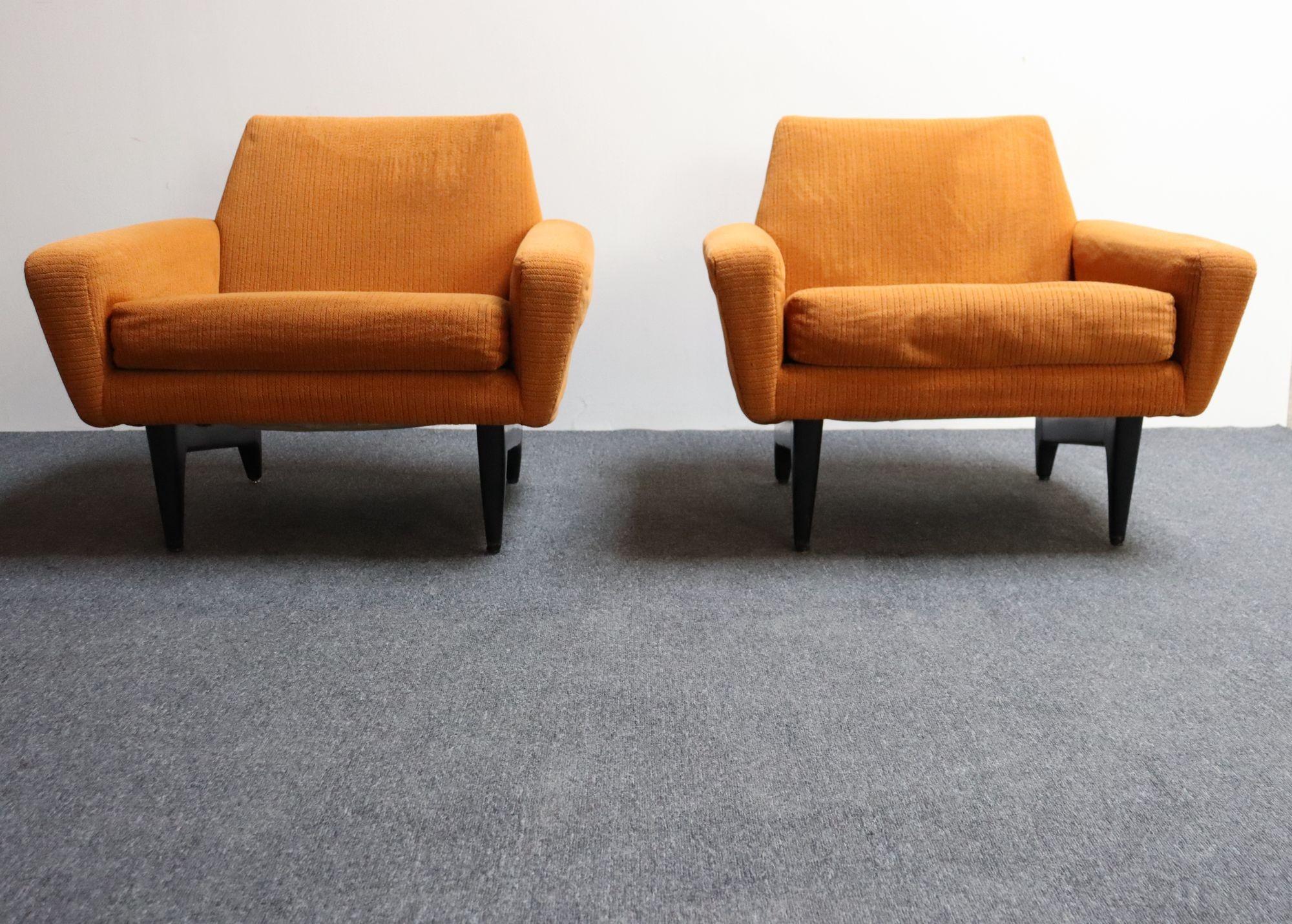 Pair of Italian Modernist Sculptural Lounge Chairs by Pizzetti For Sale 12