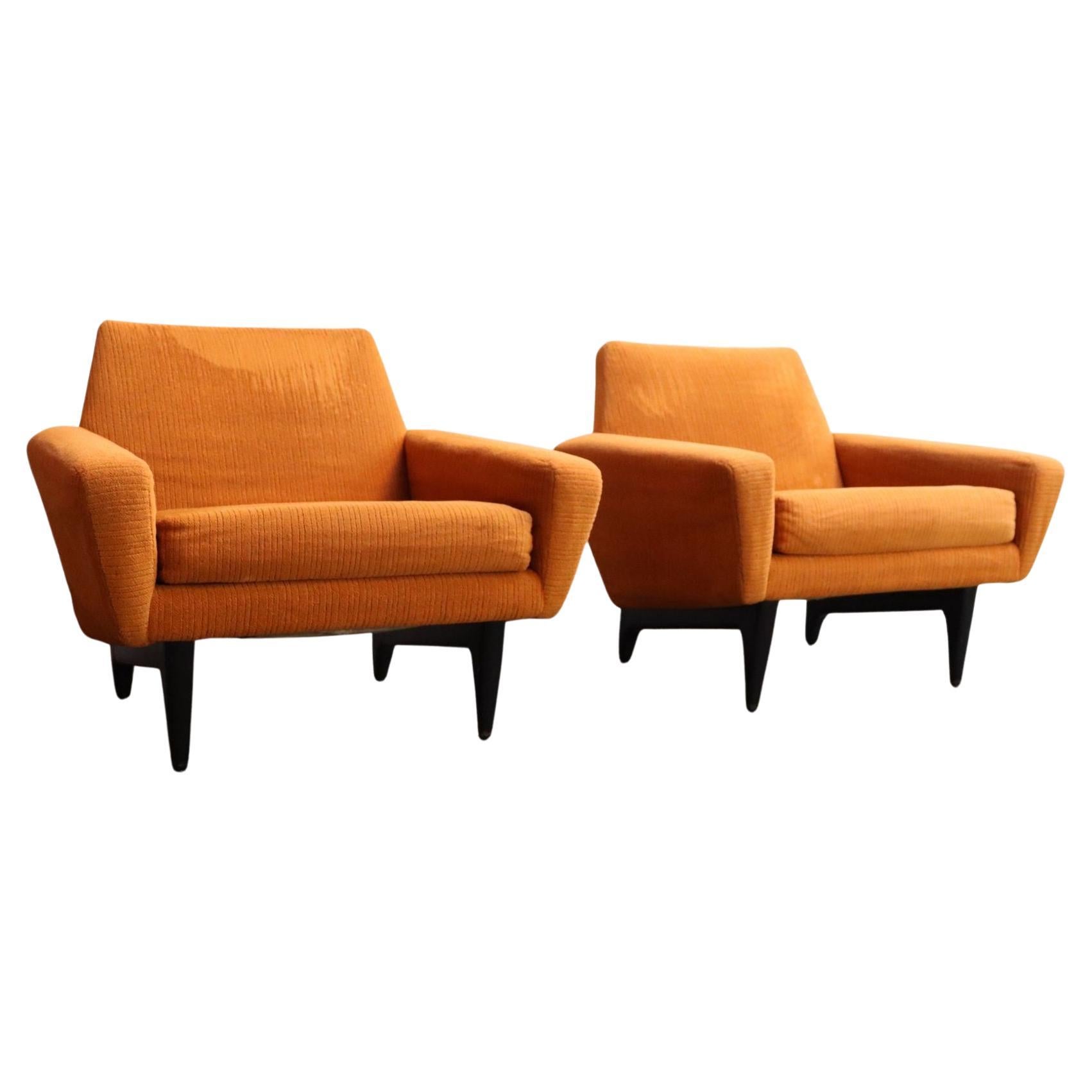 Pair of Italian Modernist Sculptural Lounge Chairs by Pizzetti