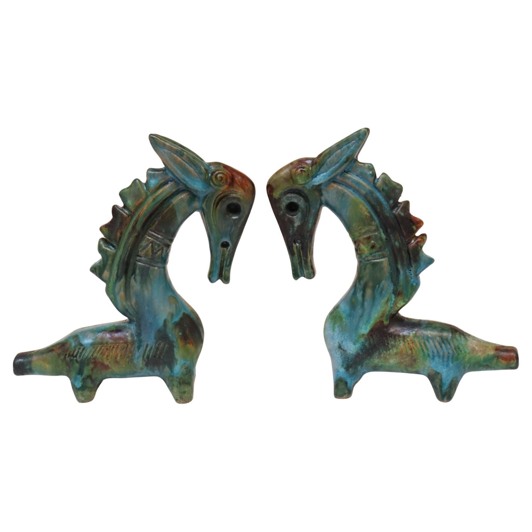 Coppia di cavalli da giardino in ceramica modernista di Alvino Bagni per Raymor