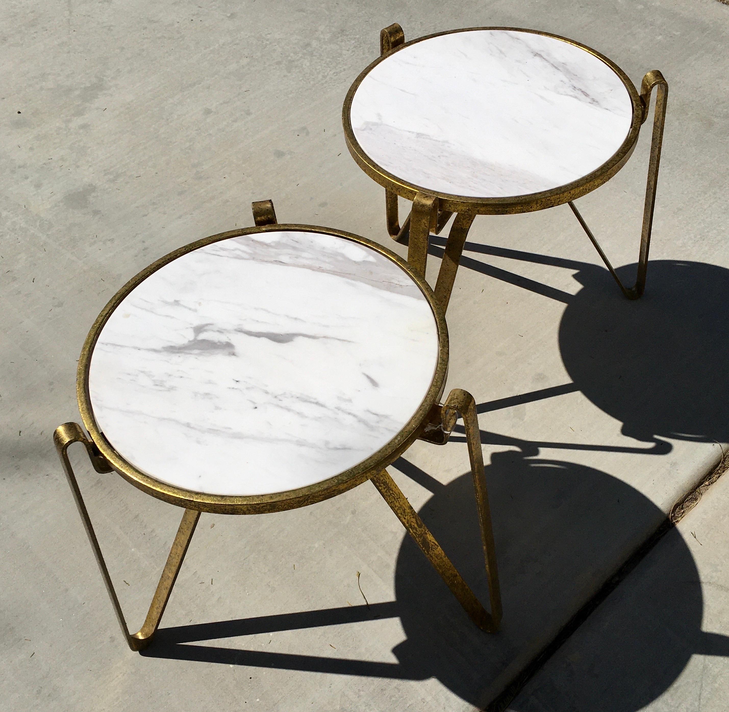 Pair of Italian Modernist Style Marble and Gold Leaf Metal Side Tables In Good Condition In Palm Springs, CA