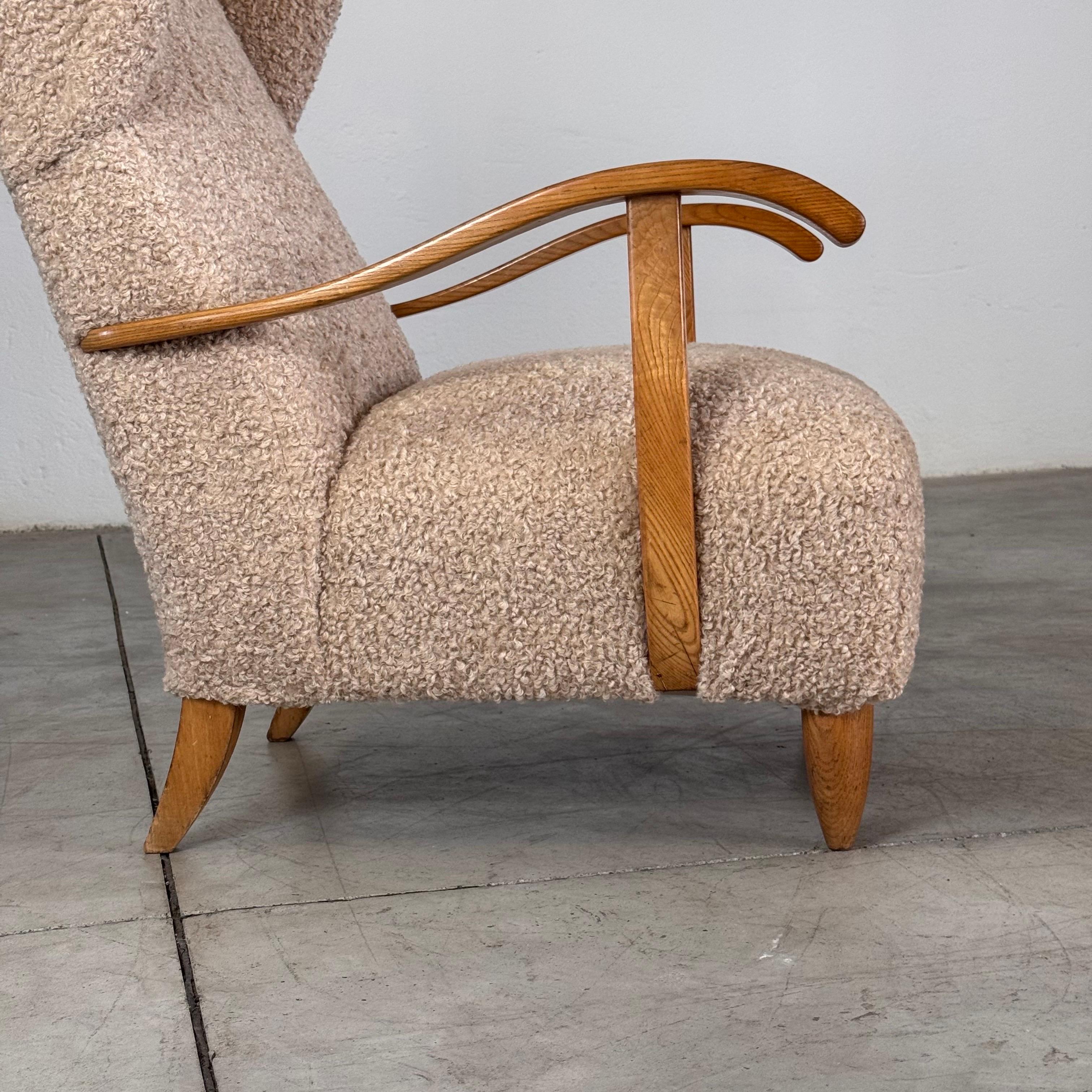 Pair of Italian Modernist Wing Chairs, by Melchiorre Bega, 1940s For Sale 9