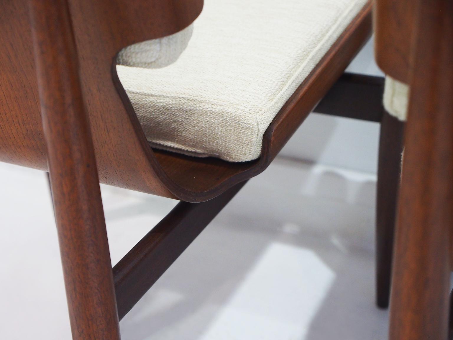 Paire de chaises d'appoint en bois de style moderniste italien par Barovero en vente 6