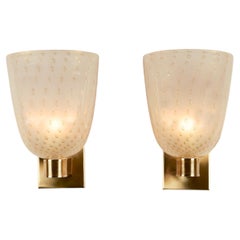 Pair of Italian Murano bubblePulegoso gold fleck wall lights with brass fittings