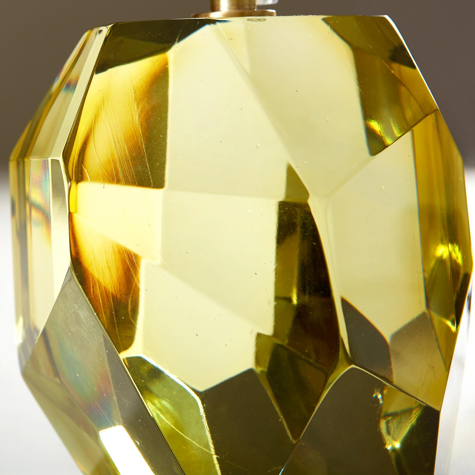 XXI secolo e contemporaneo Coppia di Citrini italiani di Murano  Lampade da tavolo Table Rock Jewell in vendita