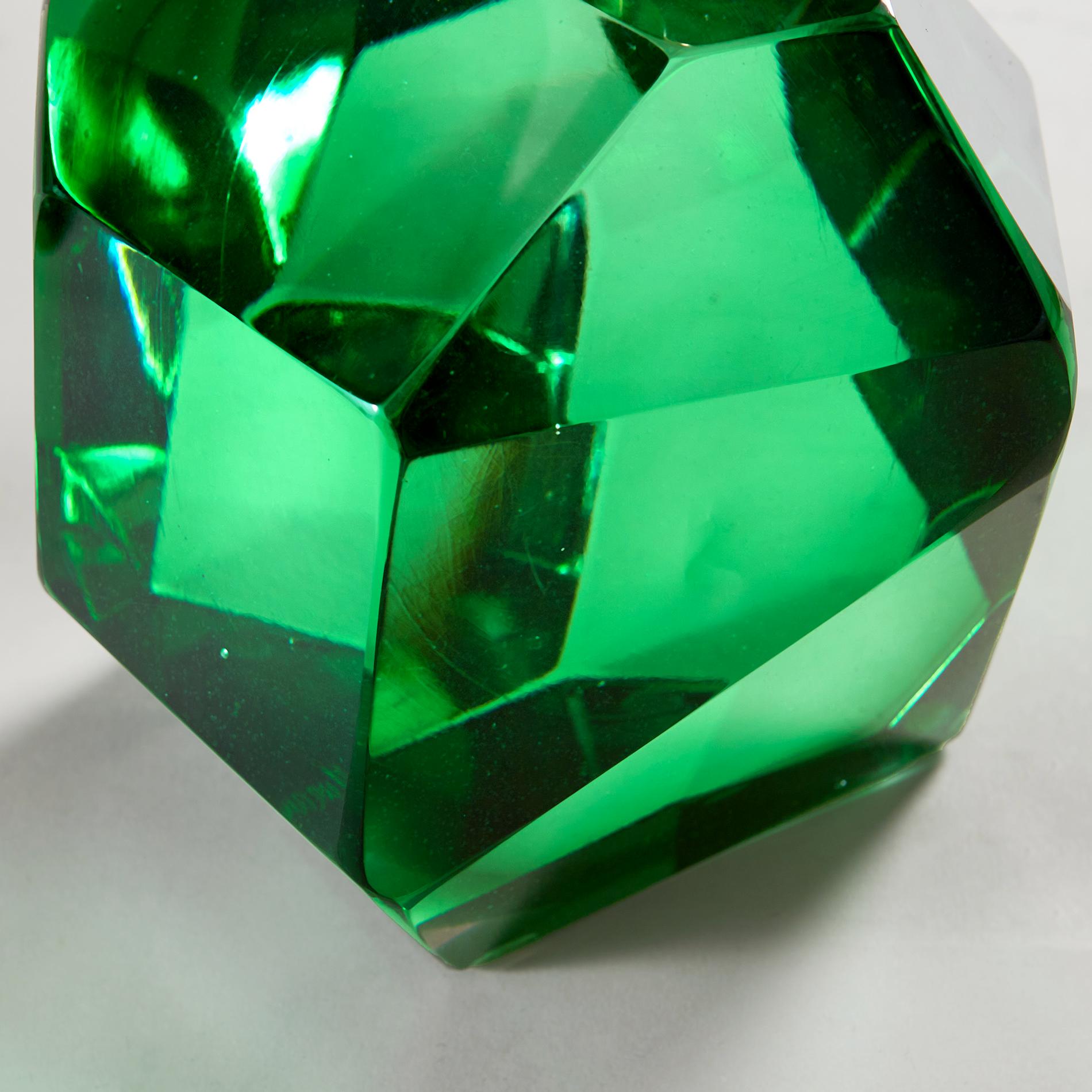 Paar italienische Murano-Schmuck-Tischlampen in Smaragdgrün mit Bergschmuck (21. Jahrhundert und zeitgenössisch) im Angebot