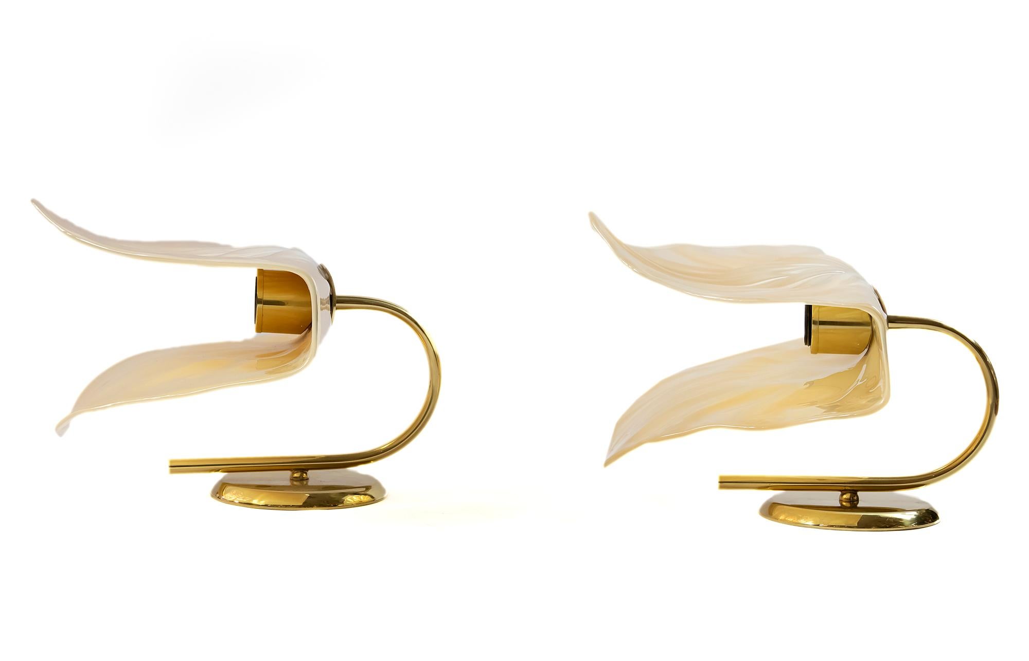 Mid-Century Modern Pair of Italian Murano Glass and Brass Wall Light Sconces by Vetri Murano