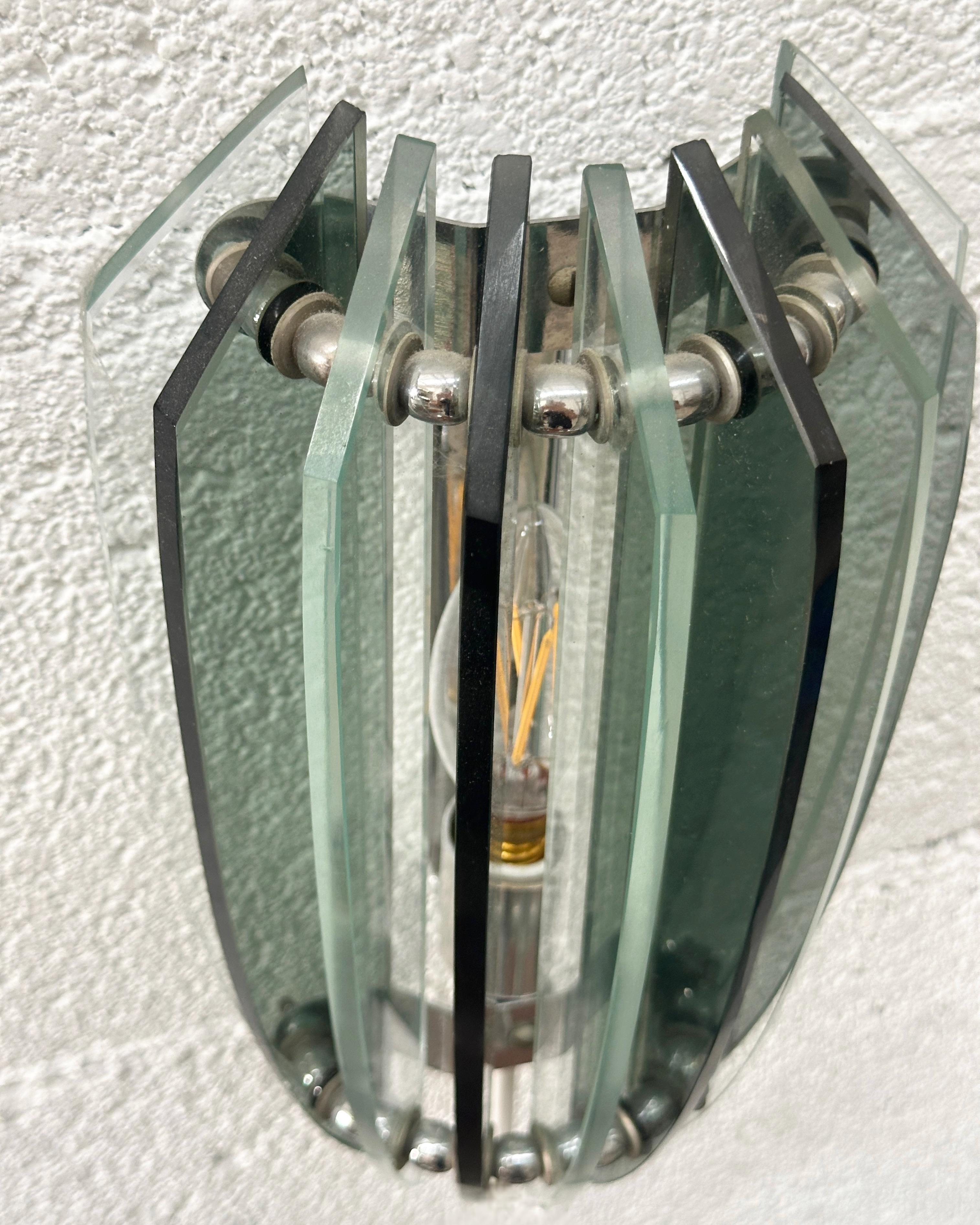 Paire d'appliques italiennes en verre de Murano et chrome par Veca fabriqué en Italie 1960 en vente 3