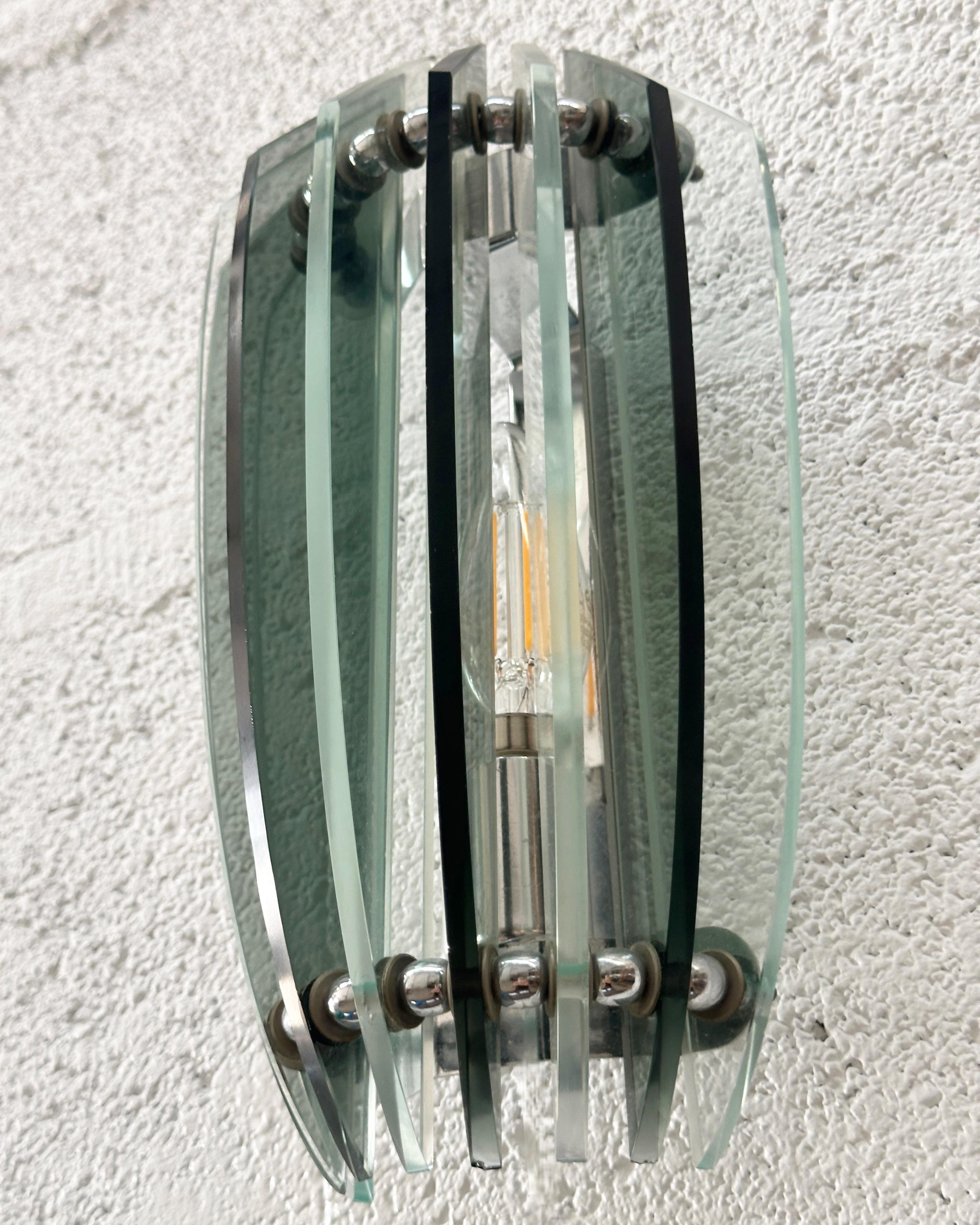Paire d'appliques italiennes en verre de Murano et chrome par Veca fabriqué en Italie 1960 en vente 4