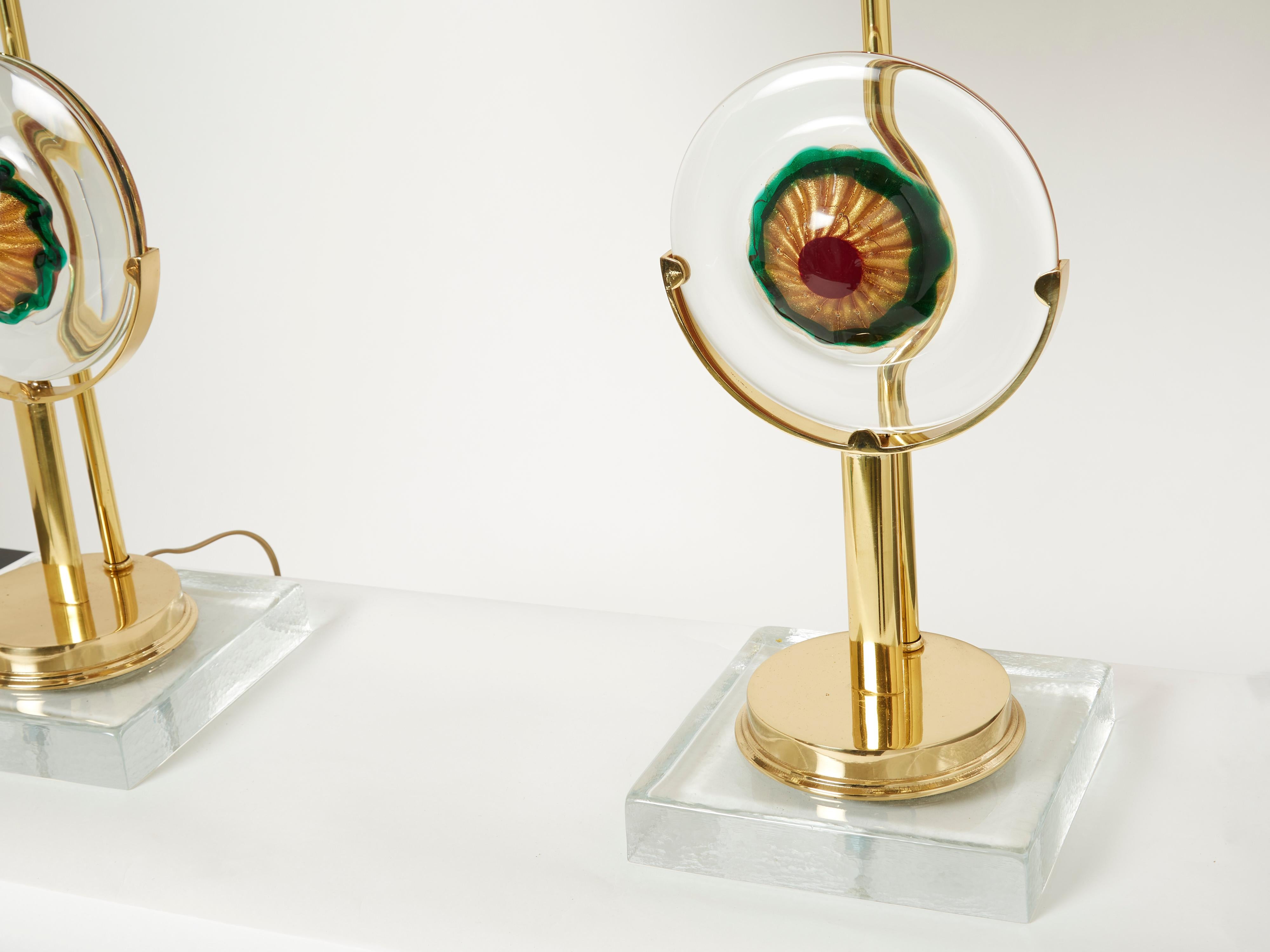 Paar italienische Rattan-Tischlampen aus Muranoglas und Messing, 1970er Jahre (Moderne der Mitte des Jahrhunderts) im Angebot