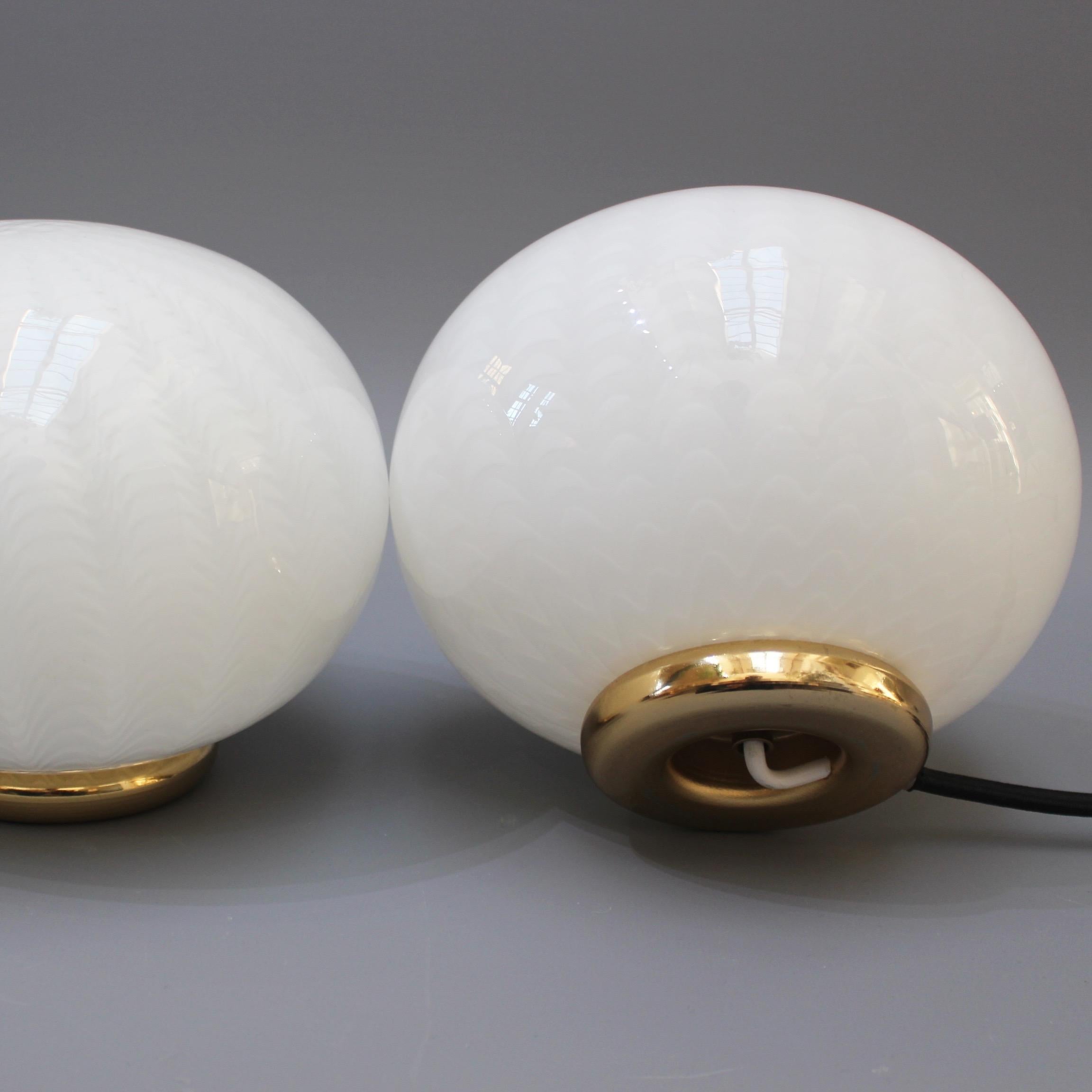Mid-Century Modern Pair of Italian Murano Glass Globe Table Lamps, circa 1970s