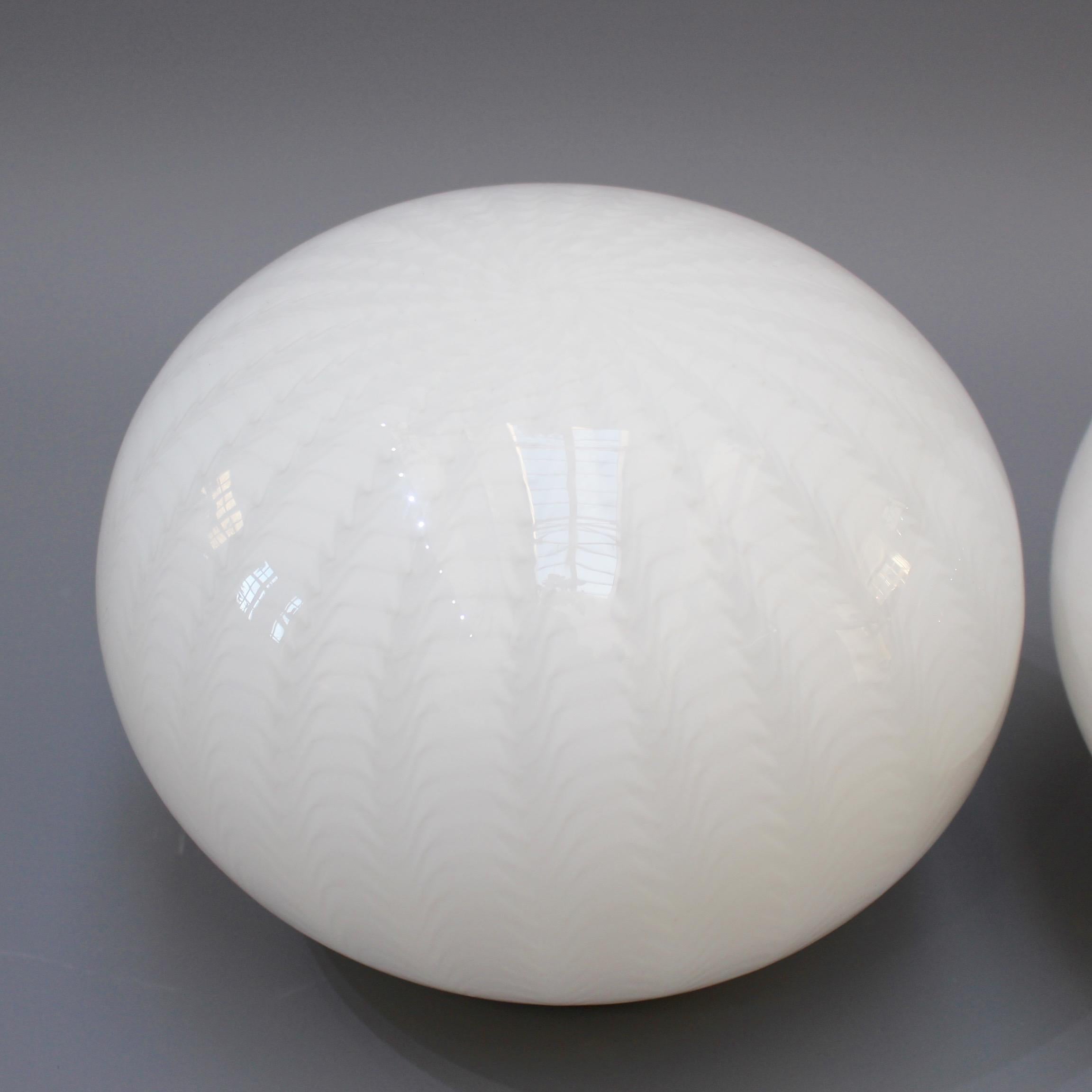 Pair of Italian Murano Glass Globe Table Lamps, circa 1970s 3
