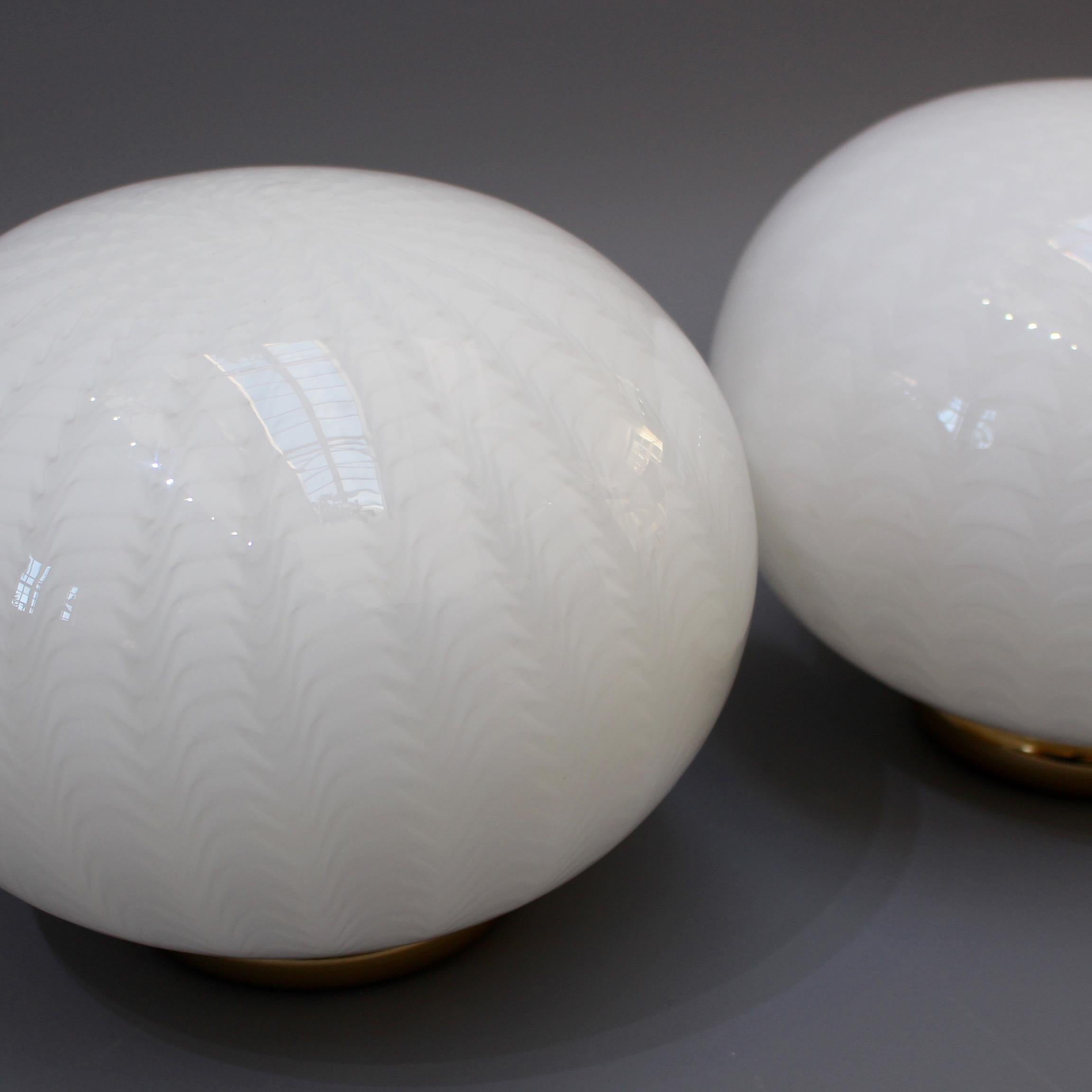 Pair of Italian Murano Glass Globe Table Lamps, circa 1970s 4