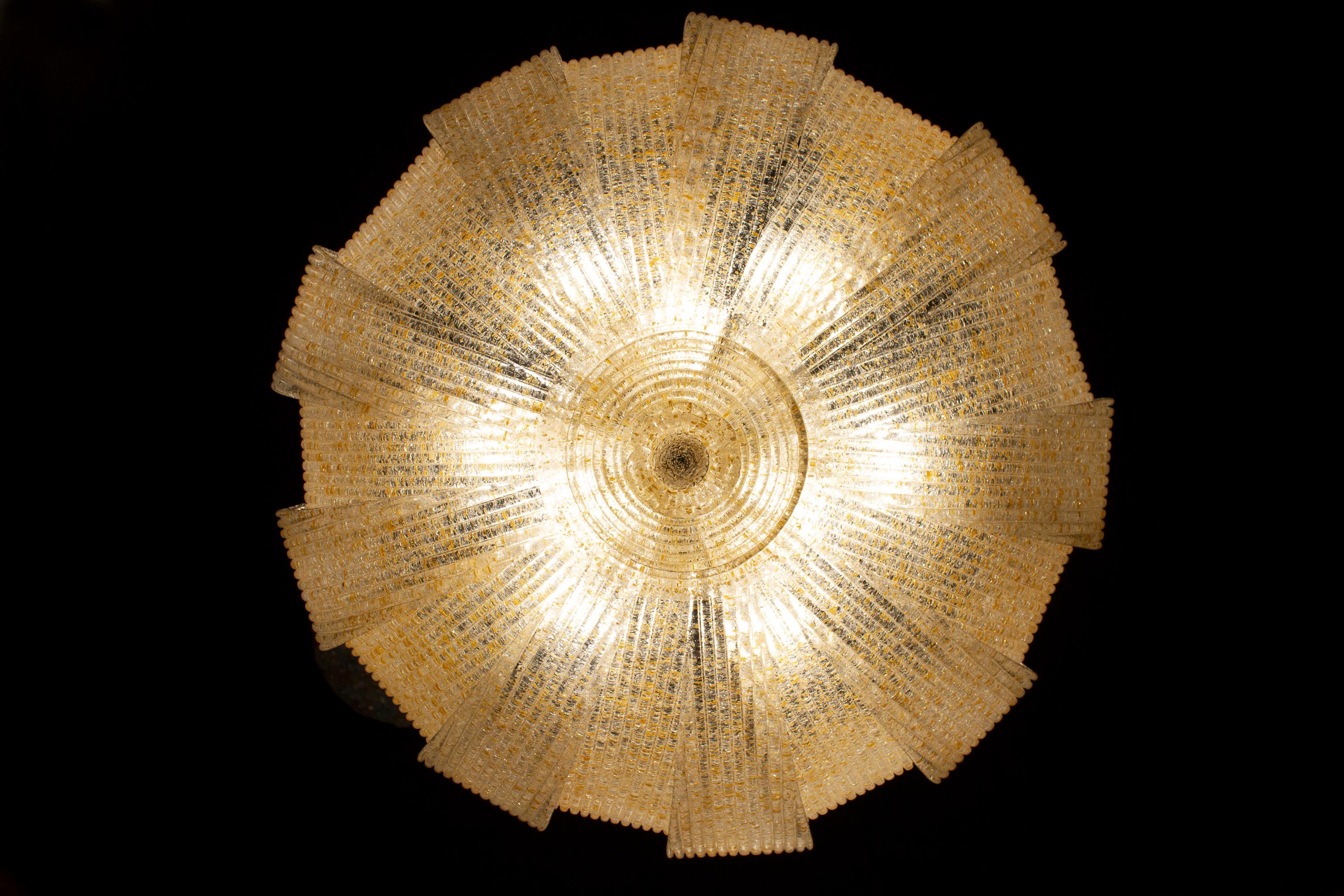 Coppia di lampade da incasso o da soffitto moderne in vetro di Murano con foglie d'oro in vendita 10