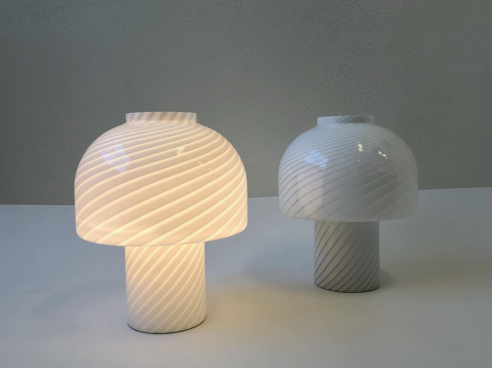 Pair of Italian Murano Glass Mushroom Table Lamps by Vetri In Excellent Condition In Palm Springs, CA