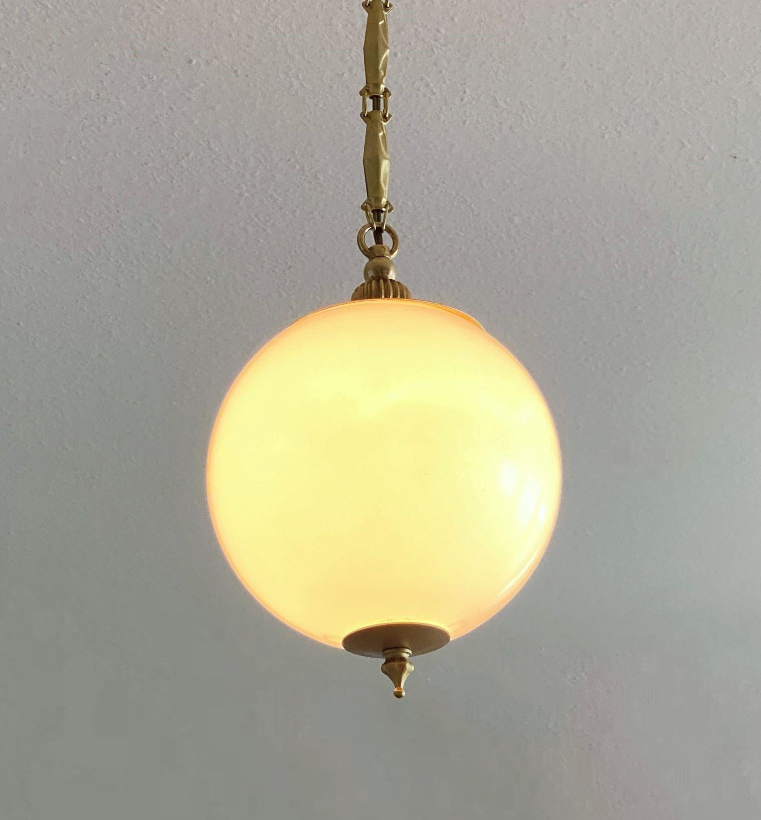 Pair of Italian Murano Glass Pendants in Pearl Optic Brass Mounted, 1960s For Sale 5