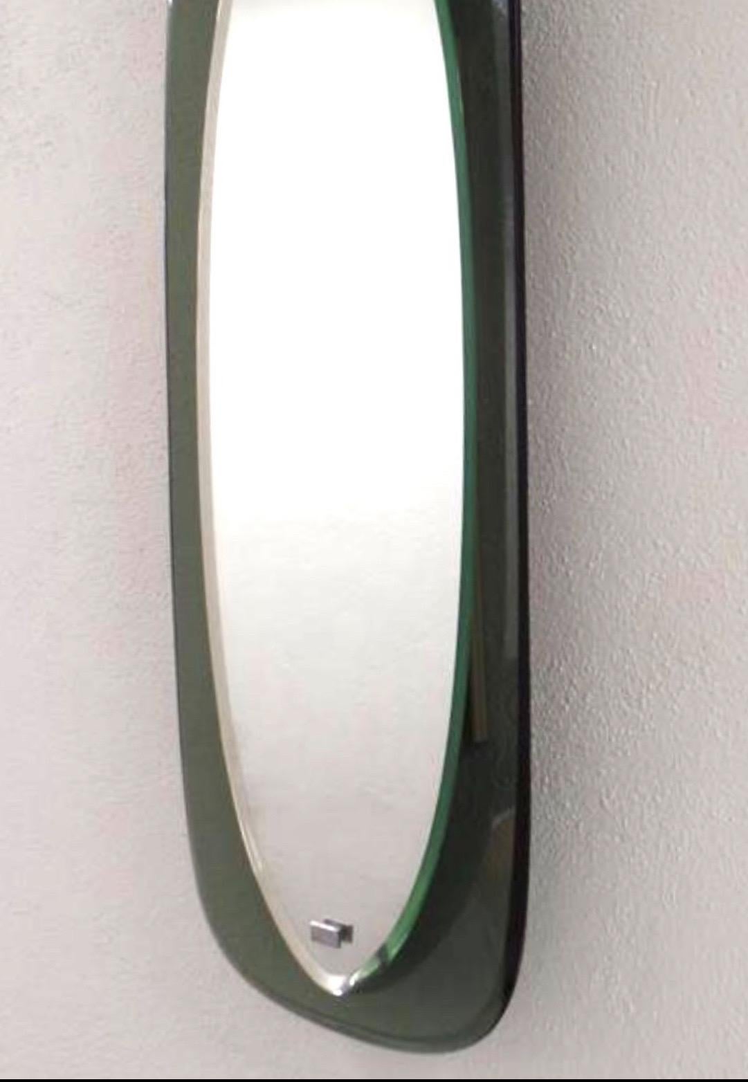 Mid-Century Modern Pair of Italian Murano Glass, Shield Form Mirrors, Max Ingrand & Fontana Arte en vente