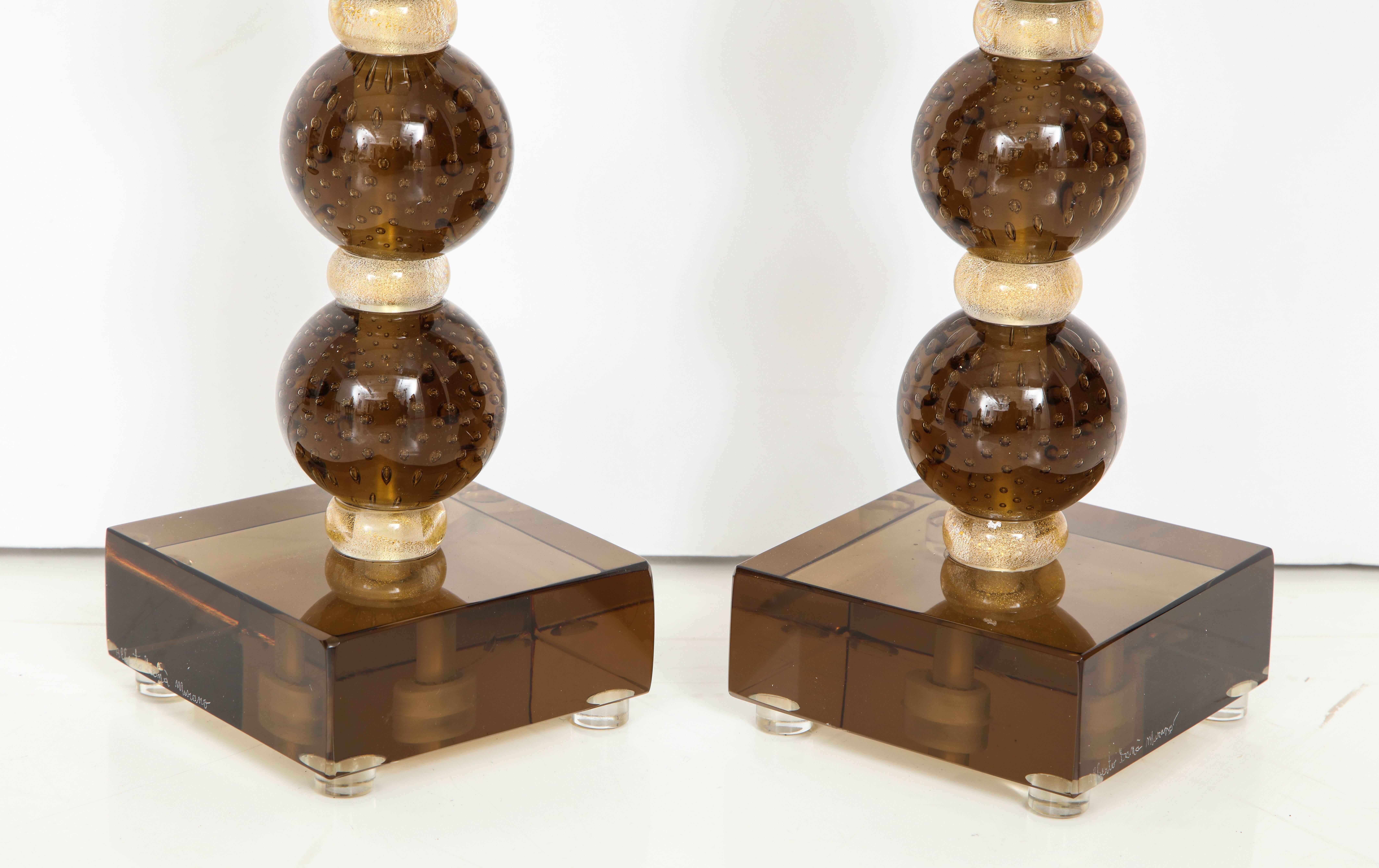 Paire de lampes sphériques italiennes en verre de Murano « Pulegoso » en bronze et or, signées en vente 1