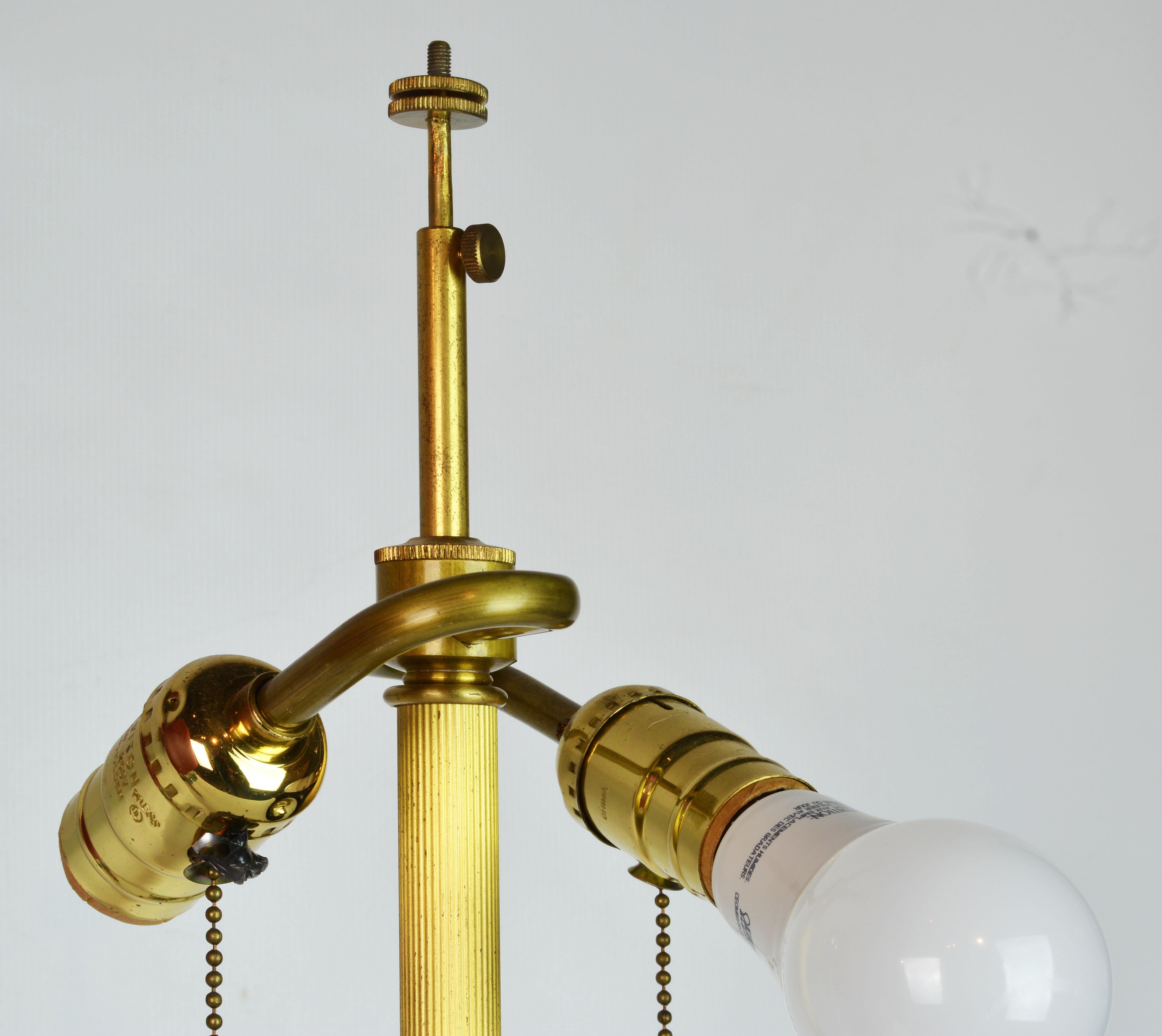 Paar italienische Lampen aus rotem gestreiften Muranoglas mit Lampenschirmen:: signiert von Donghia 1