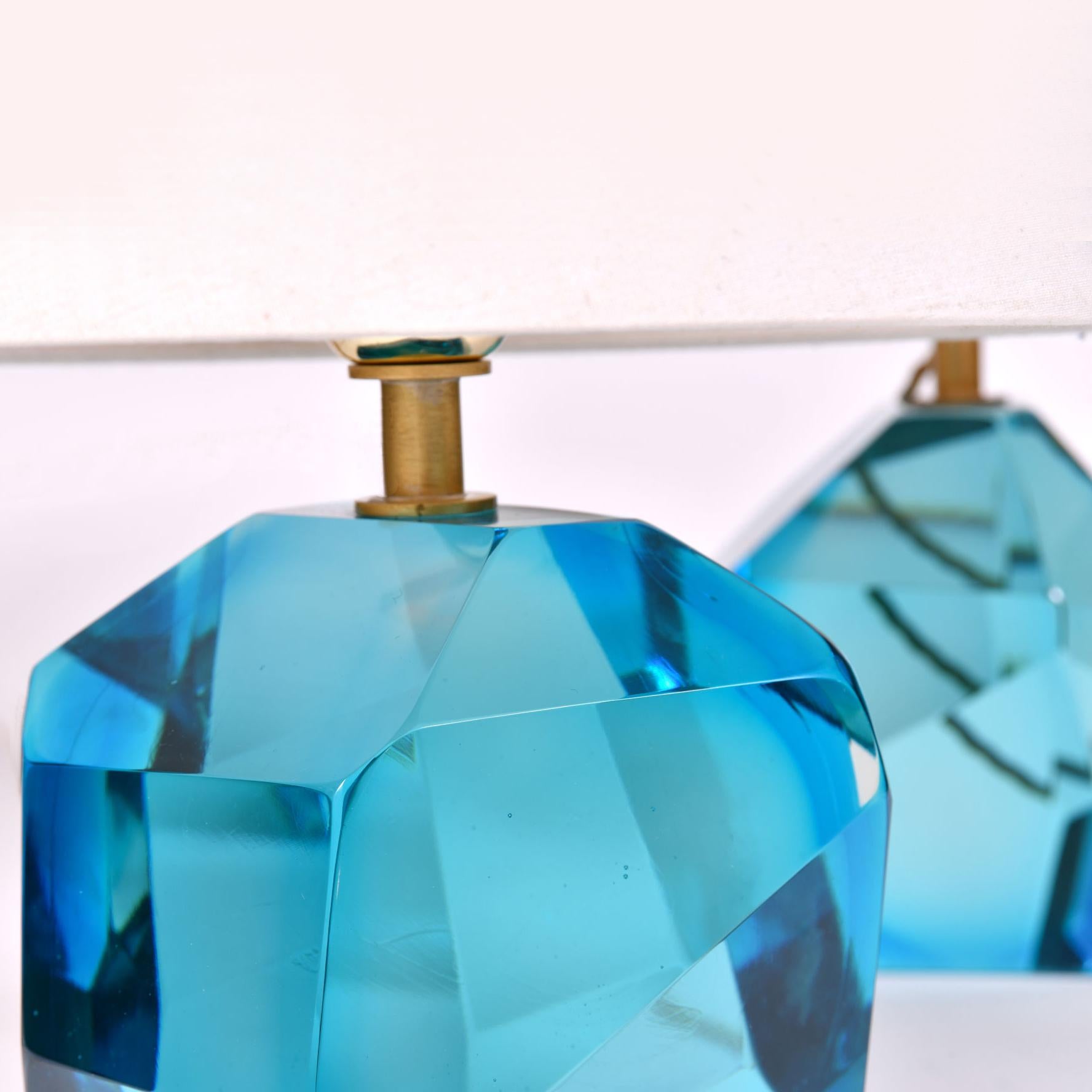Paar italienische Murano-Tischlampen mit türkisfarbenem Bergschmuck-Schmuck im Angebot 1