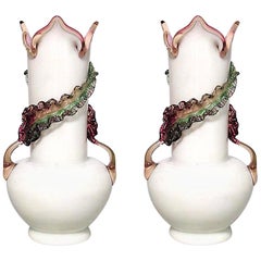 Paire de vases italiens en verre de Murano blanc et rose