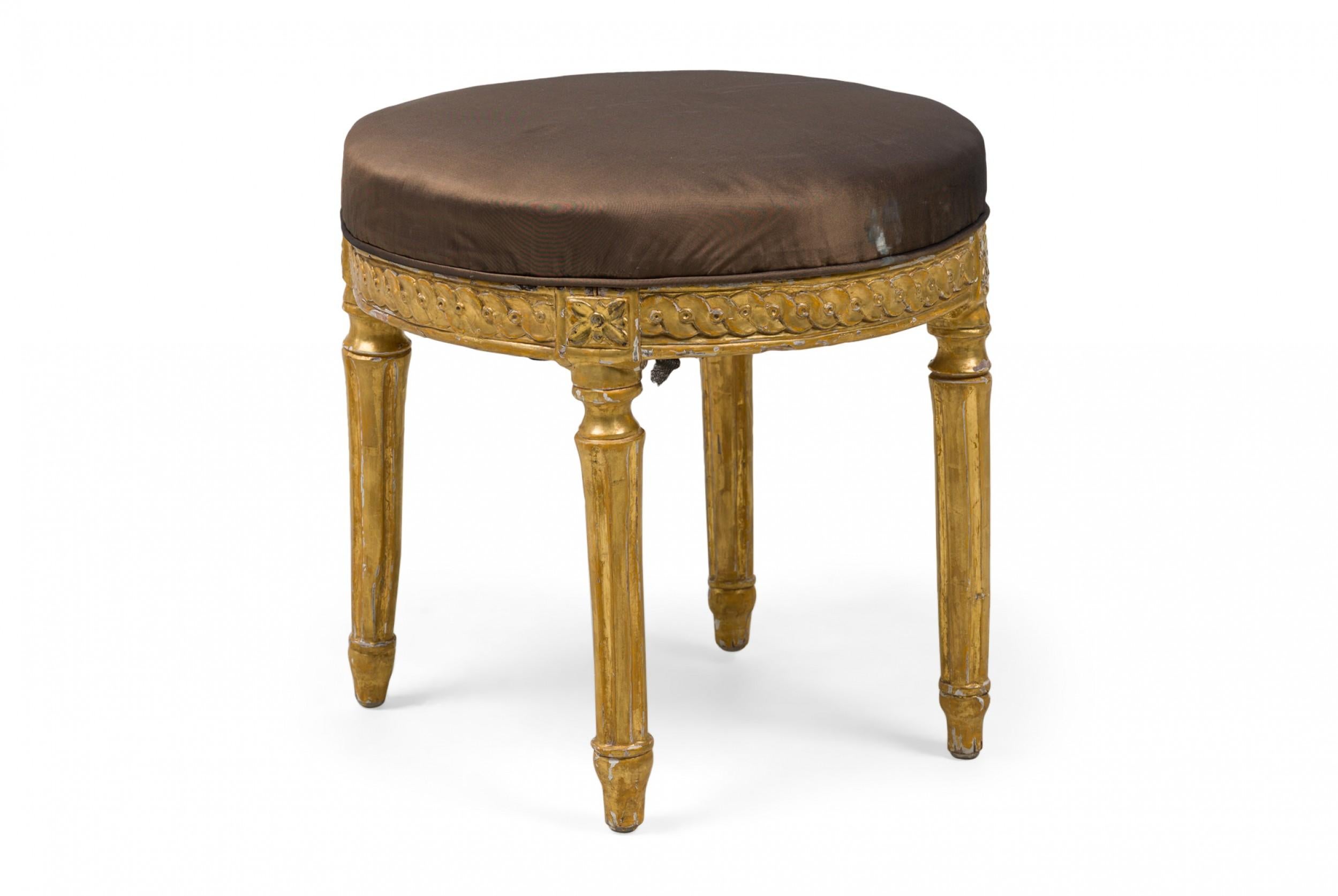 Carved Pair of Italian Neo-Classic Giltwood Upholstered Taborets / Benches / Stools For Sale