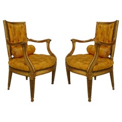 Paire de fauteuils italiens néoclassiques en or