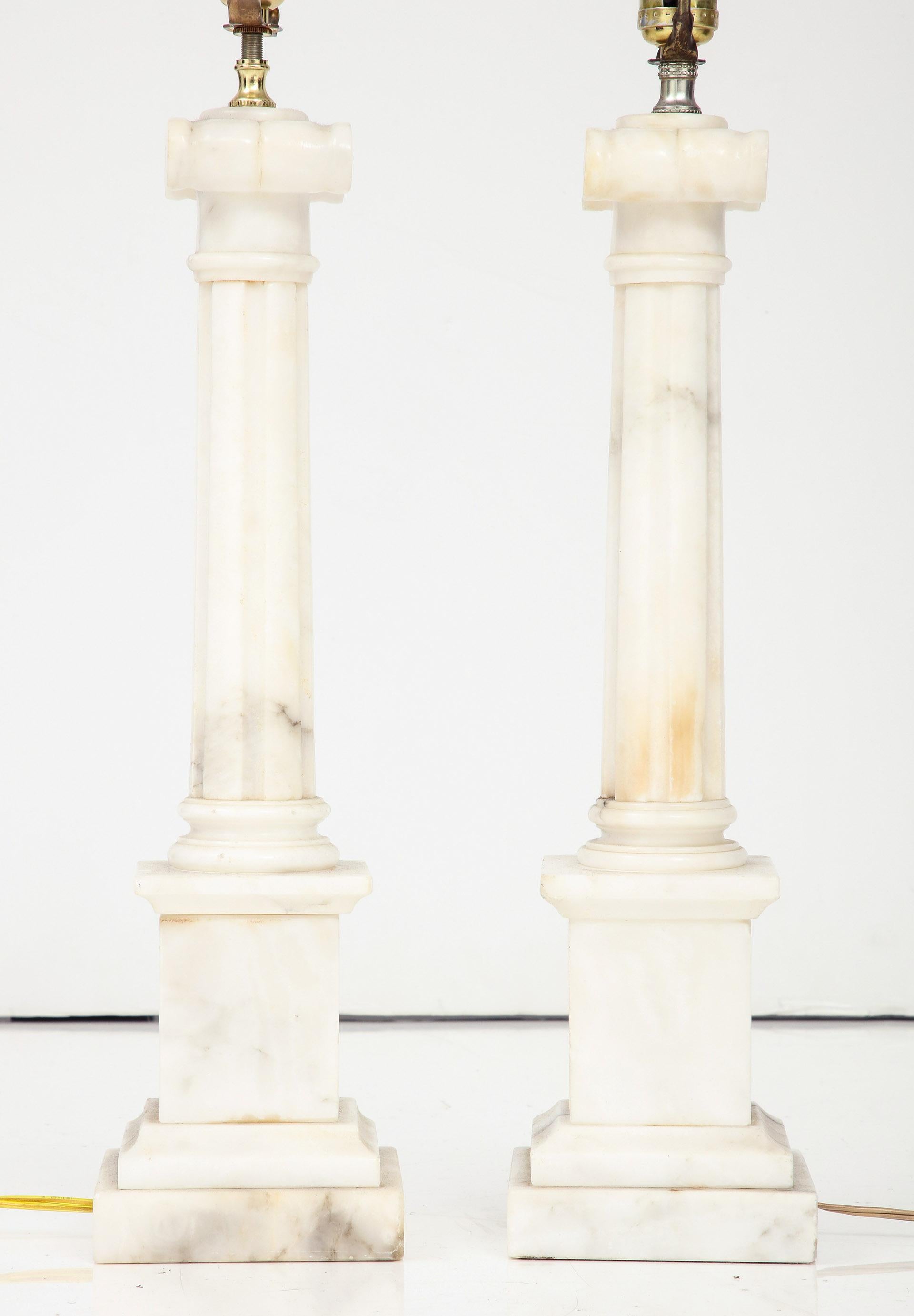 Neoclassical Pair of Italian Neo-classic Marble Column Lamps For Sale