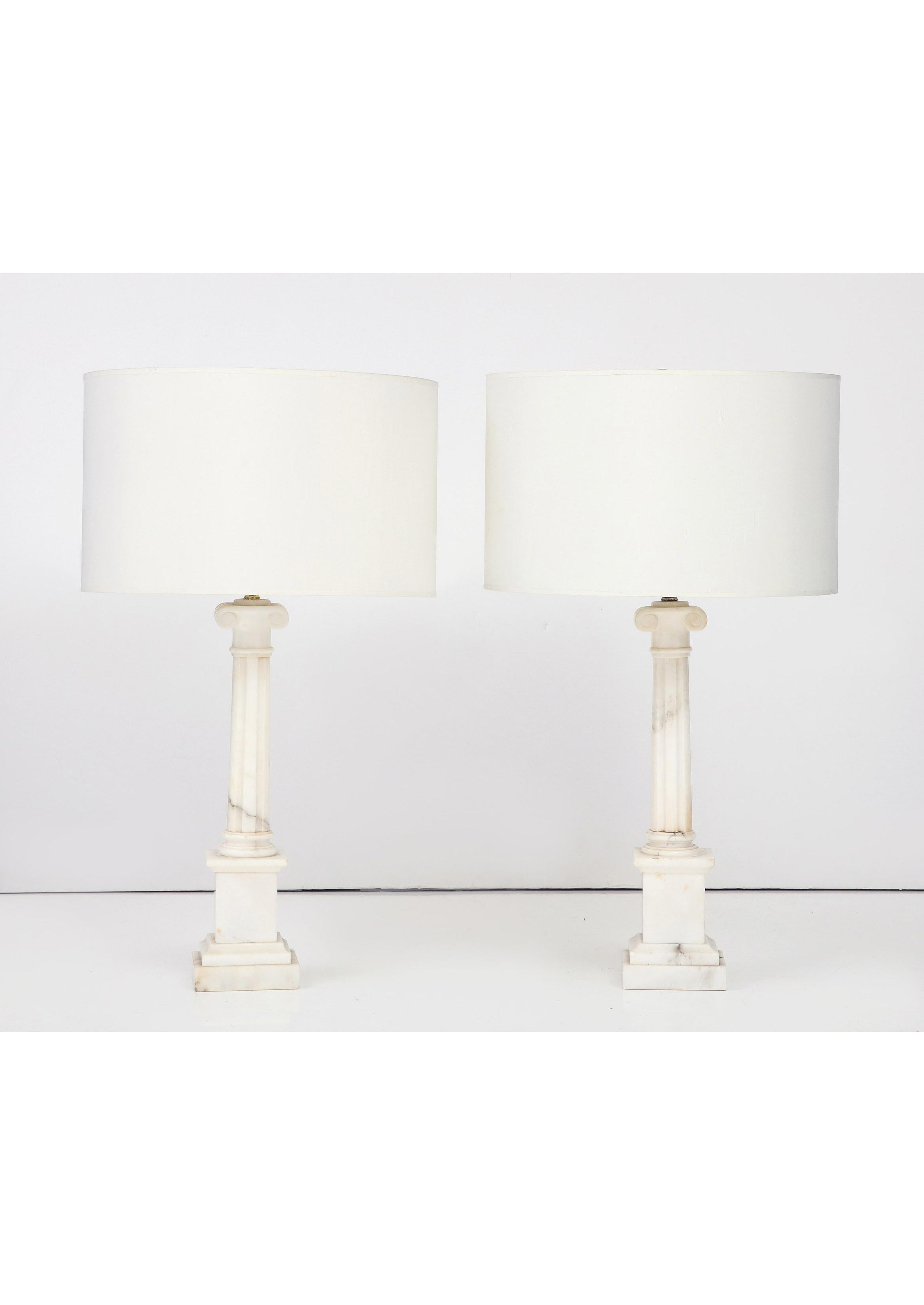 Pair of Italian Neo-classic Marble Column Lamps For Sale 1