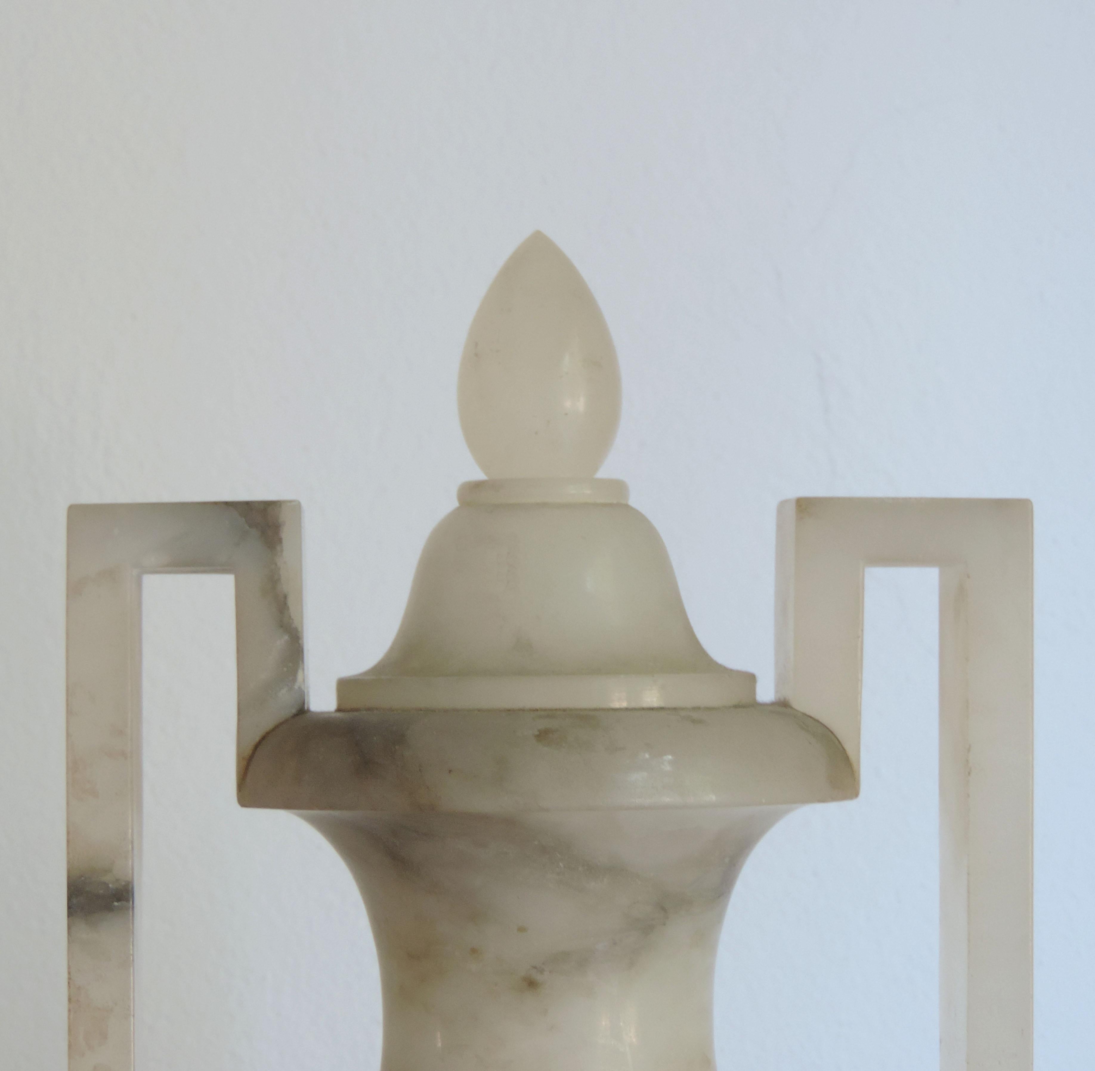 Pair of Italian Neo Classical Style Art Deco 1920s Alabaster Urn Table Lamps For Sale 2
