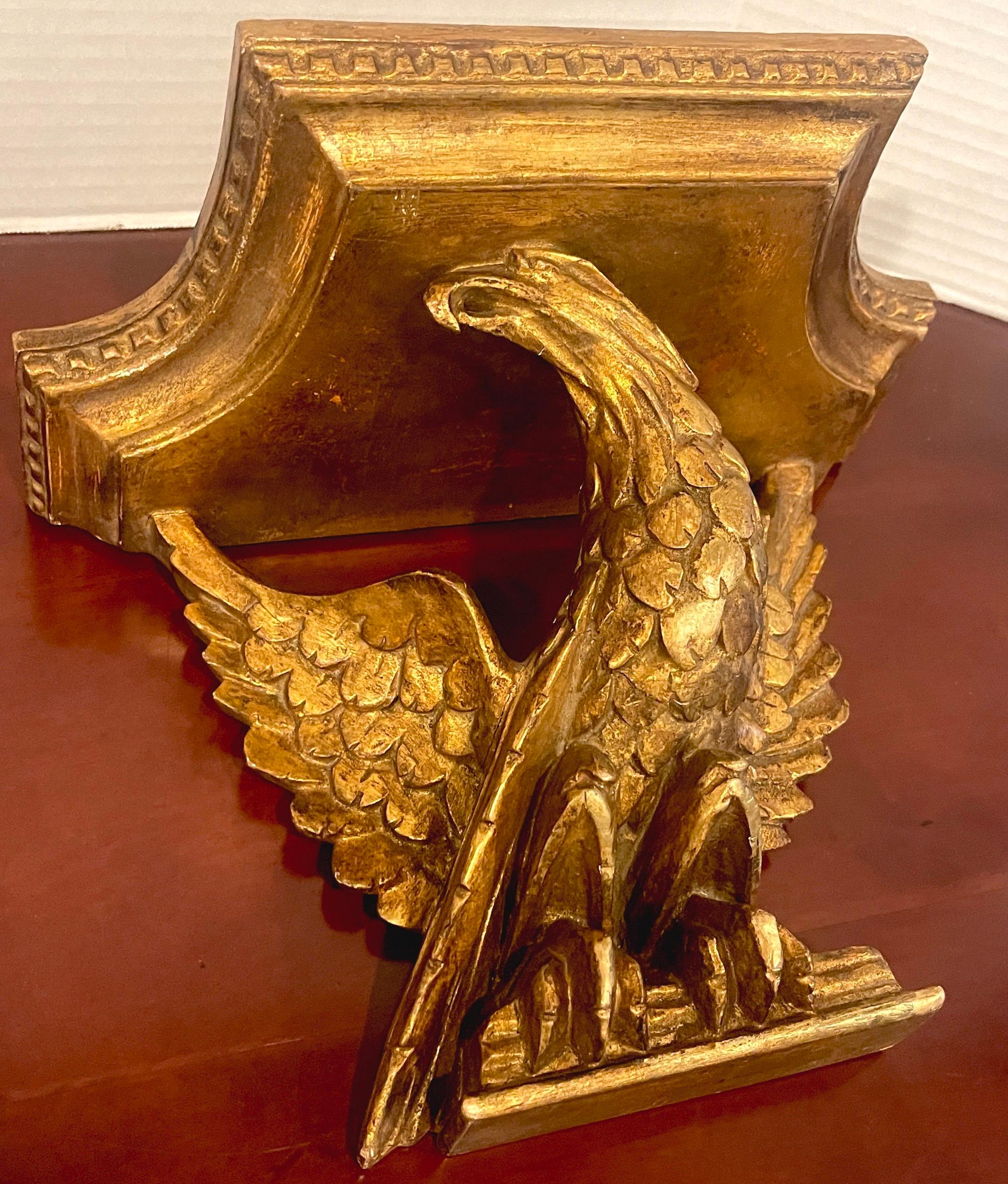 Pair of Italian Neoclassic Carved Giltwood Eagle Motif Wall Shelves In Good Condition For Sale In West Palm Beach, FL