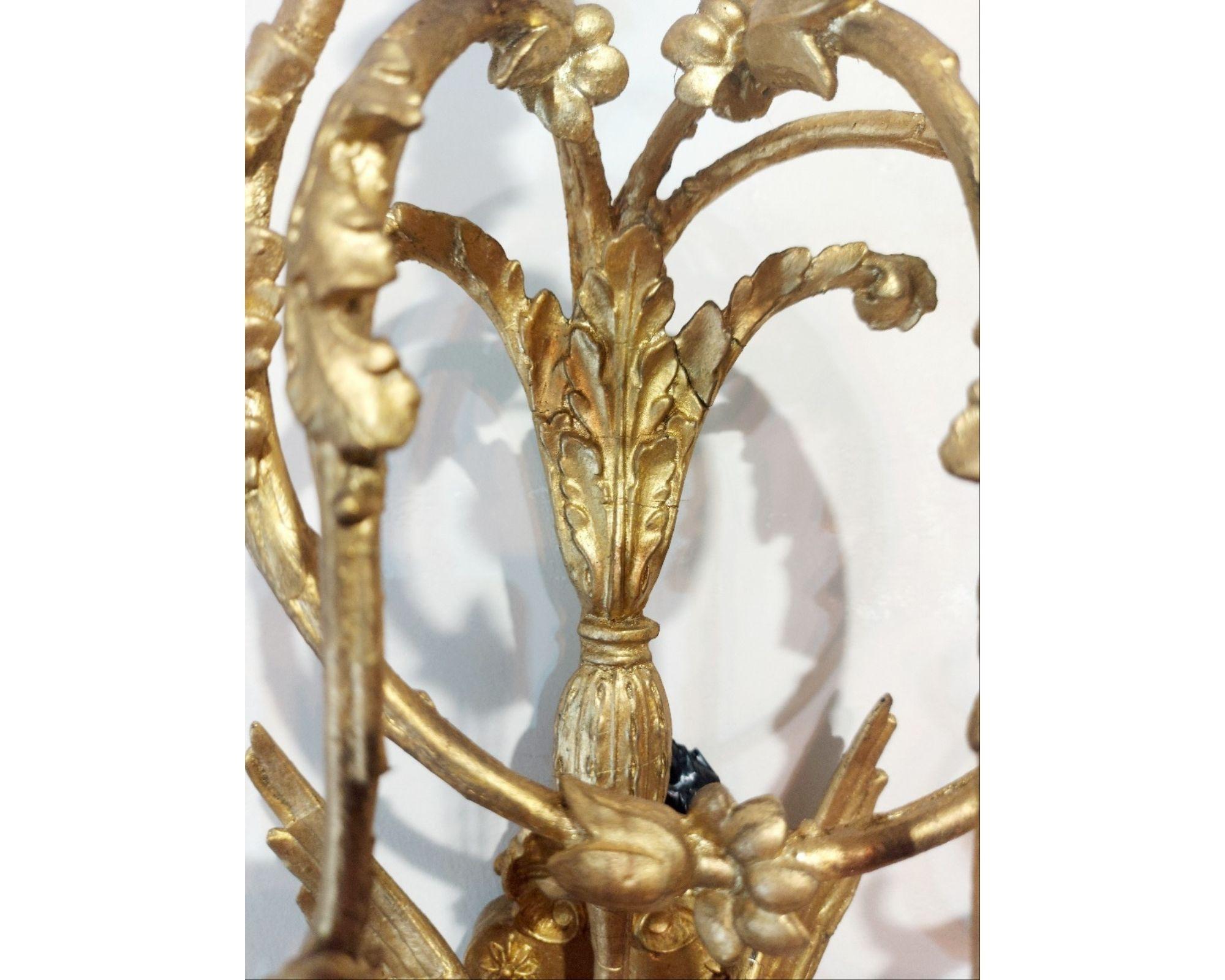 19th Century Pair of Italian Neoclassic Empire Gilt Wood Wall Sconces For Sale