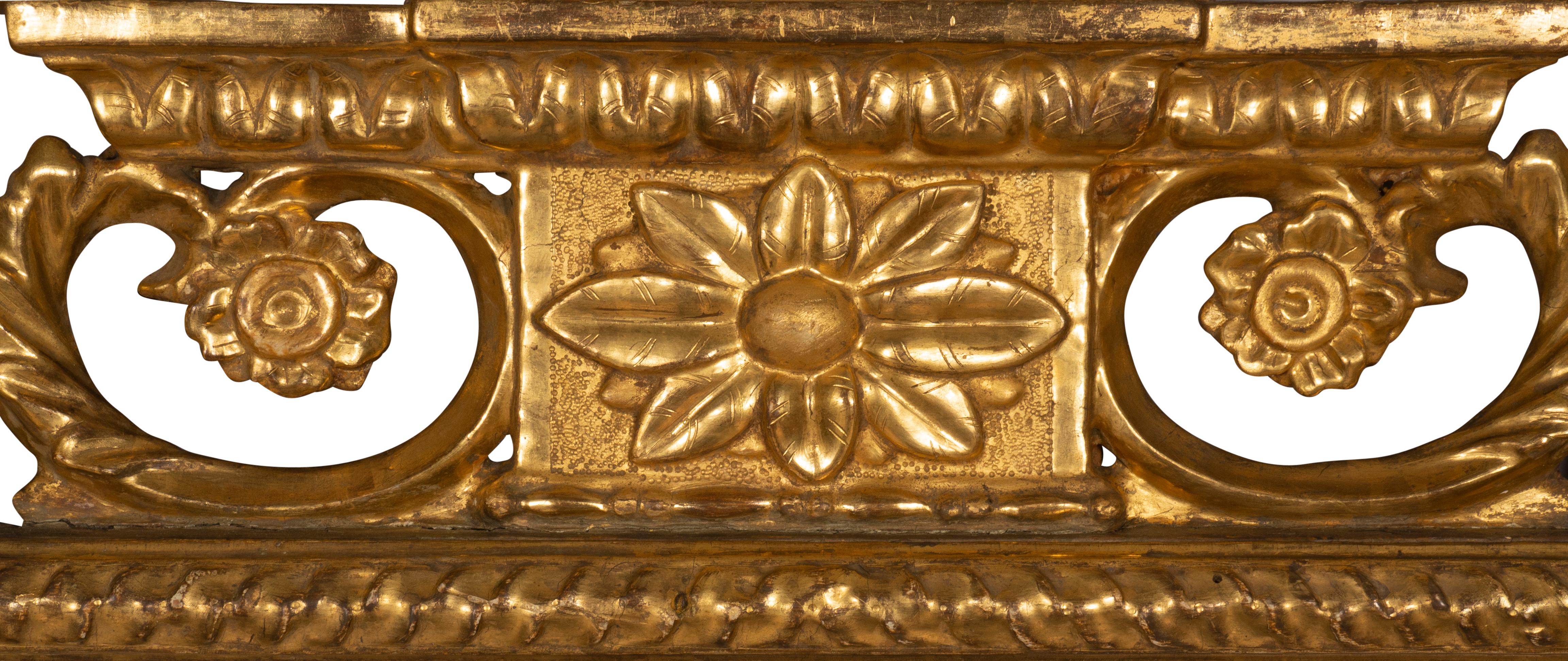 Paire de miroirs italiens néoclassiques en bois doré en vente 12