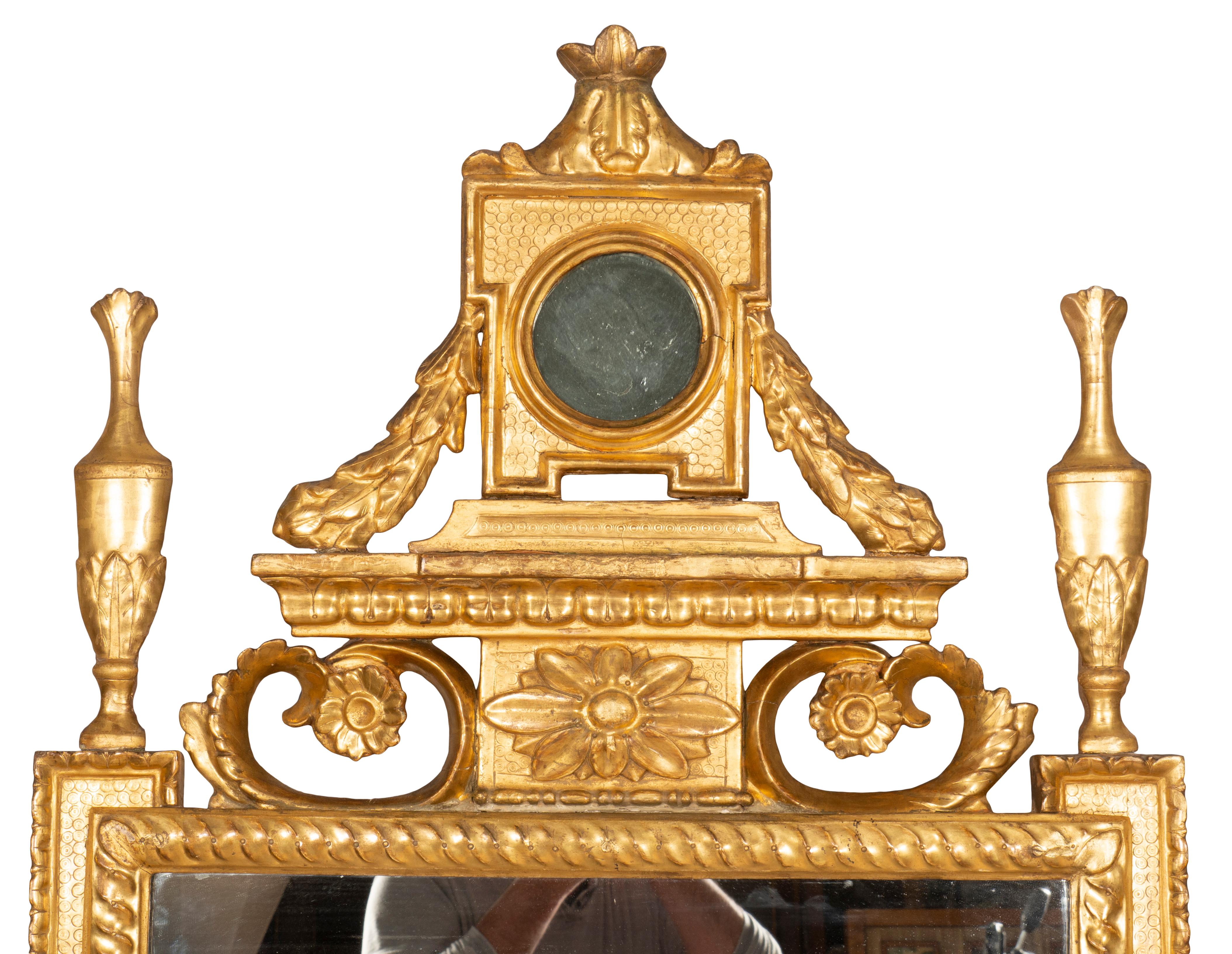 Pair of Italian Neoclassic Giltwood Mirrors In Good Condition For Sale In Essex, MA