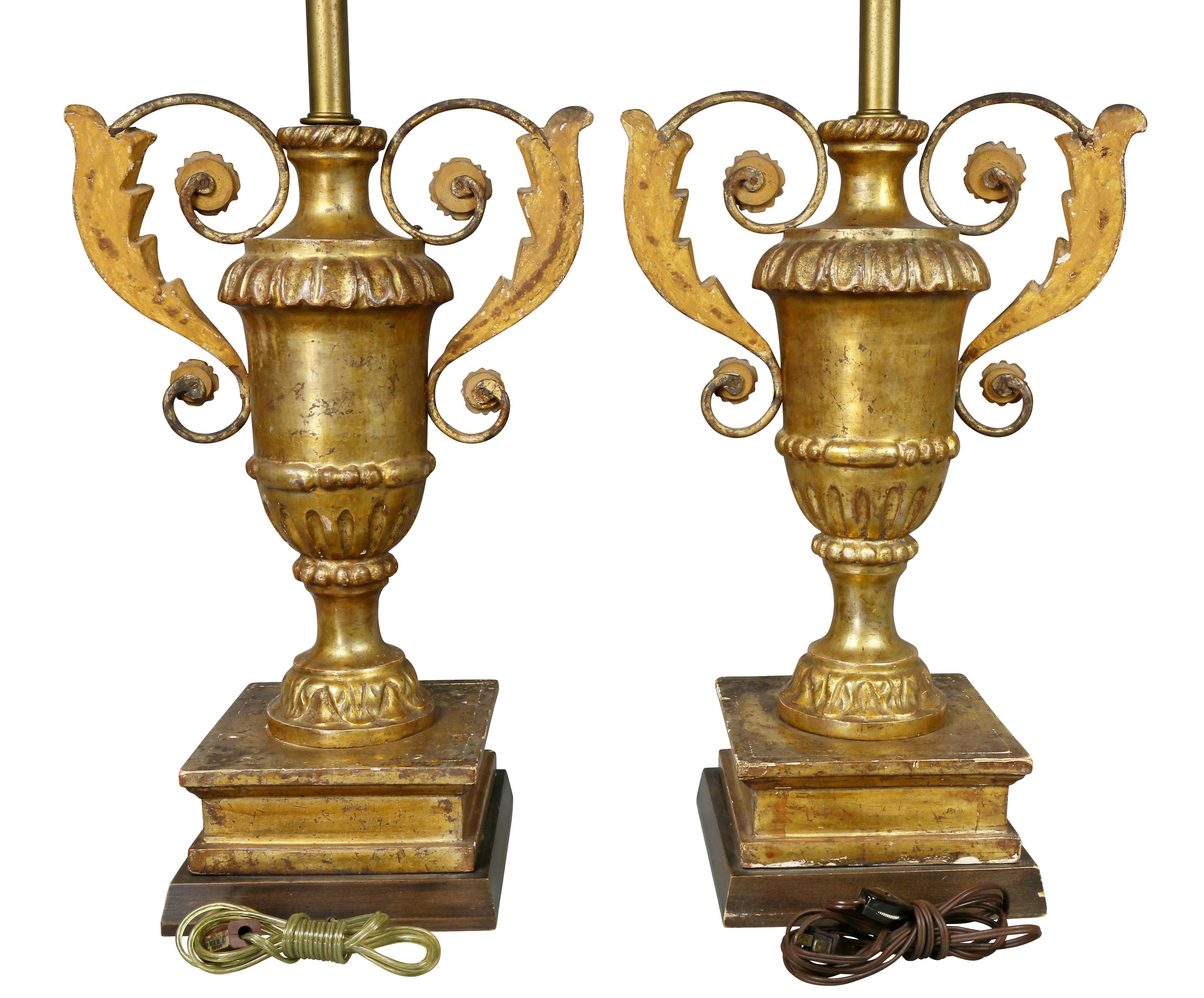 Pair of Italian Neoclassic Giltwood Table Lamps 4