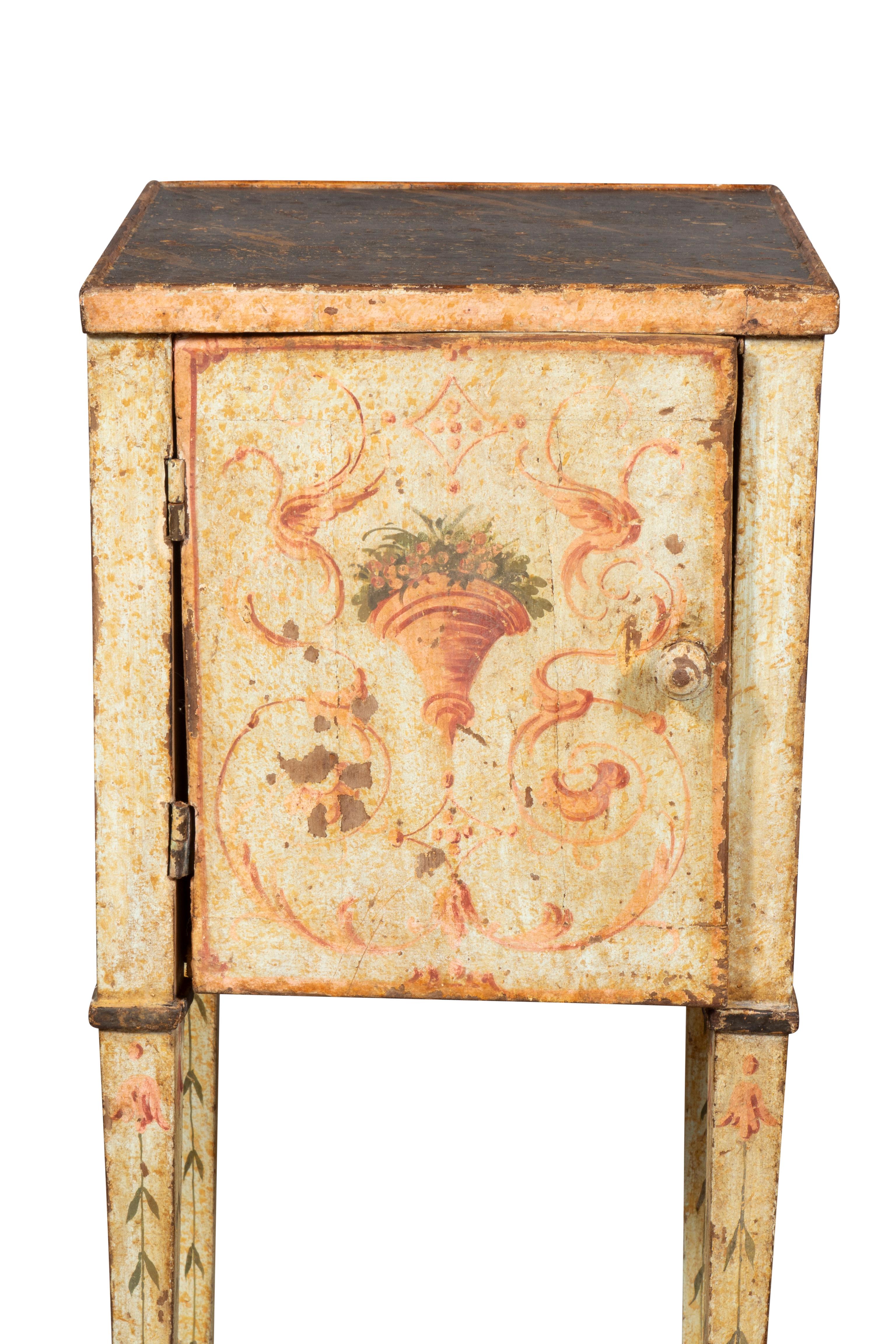 Neoclassical Pair Of Italian Neoclassic Painted Commodes For Sale