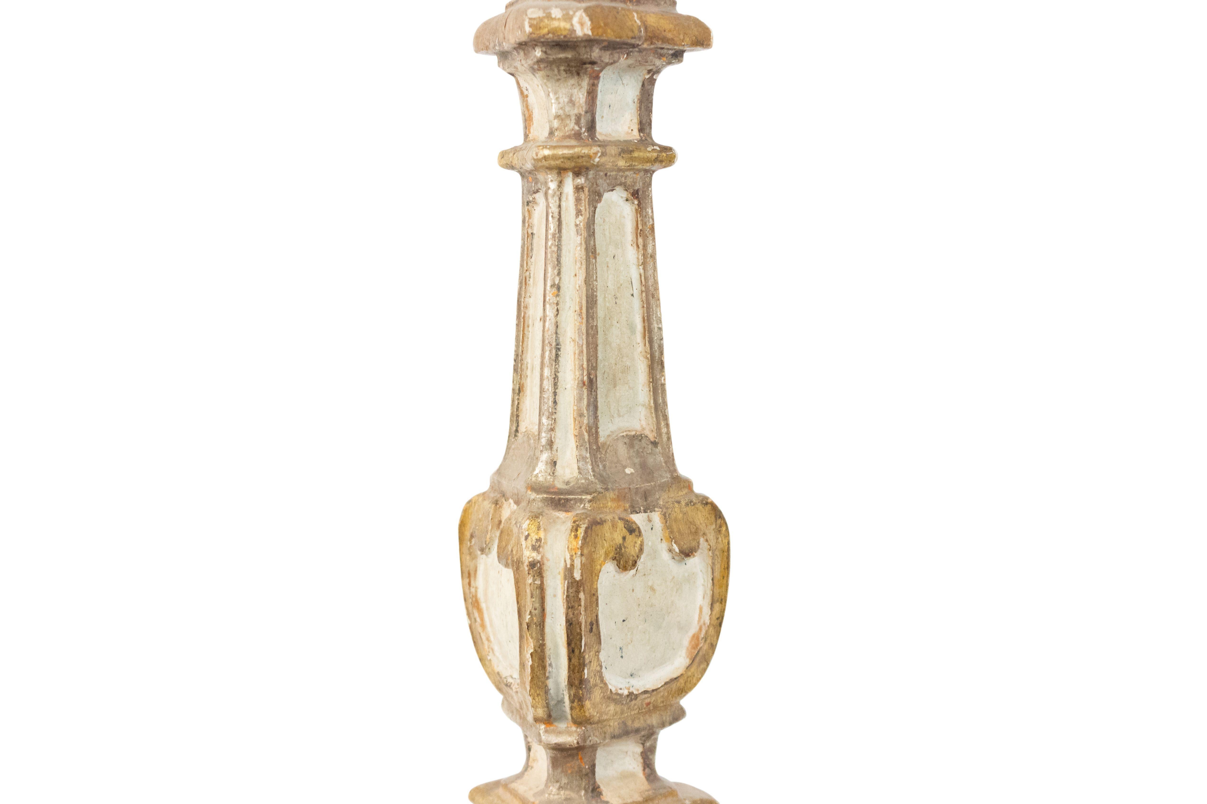 Pair of Italian Neoclassic White and Gilt Candlesticks In Good Condition For Sale In New York, NY