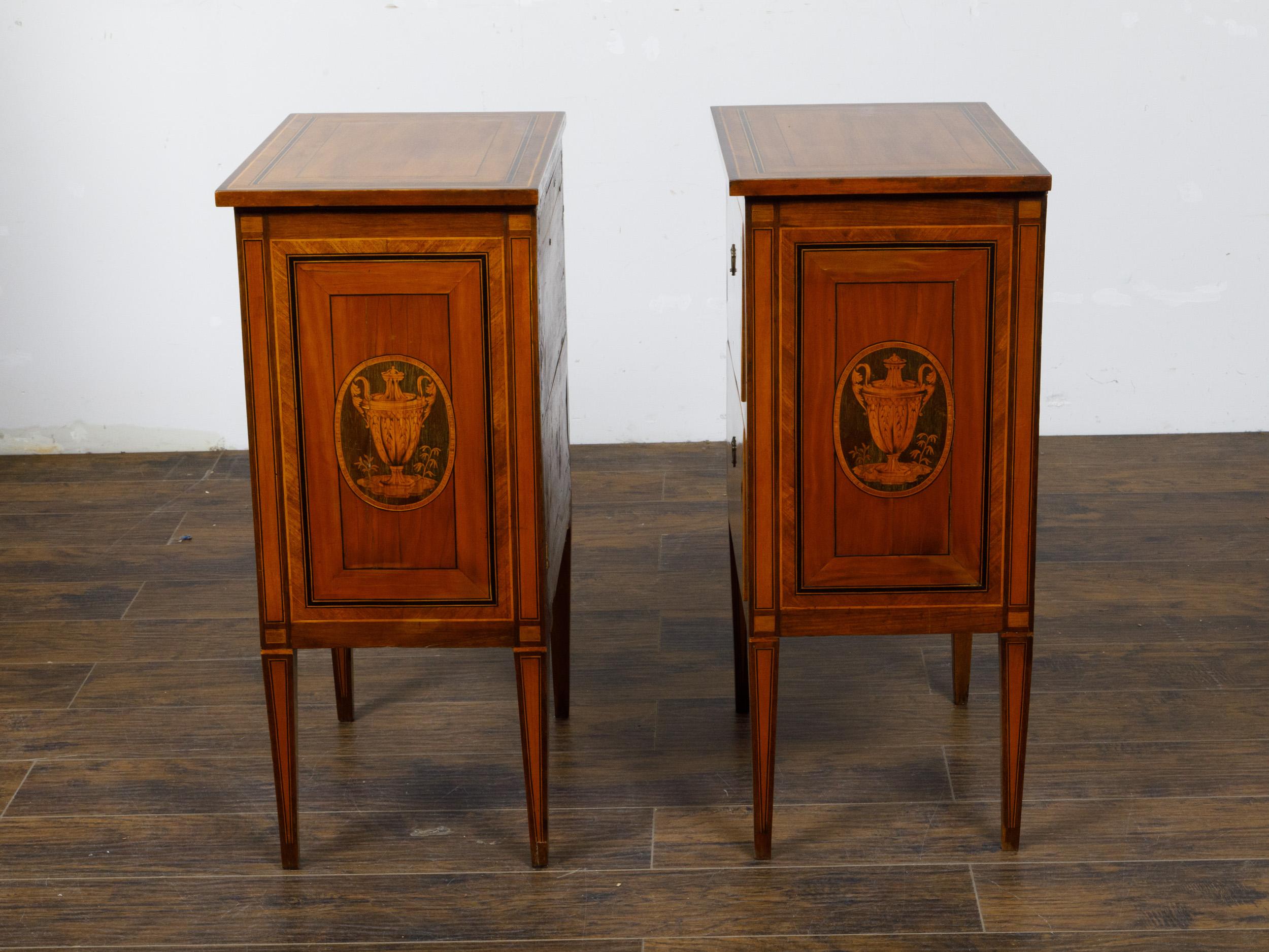Inlay Pair of Italian Neoclassical 1800s Walnut Bedside Tables with Marquetry Décor For Sale