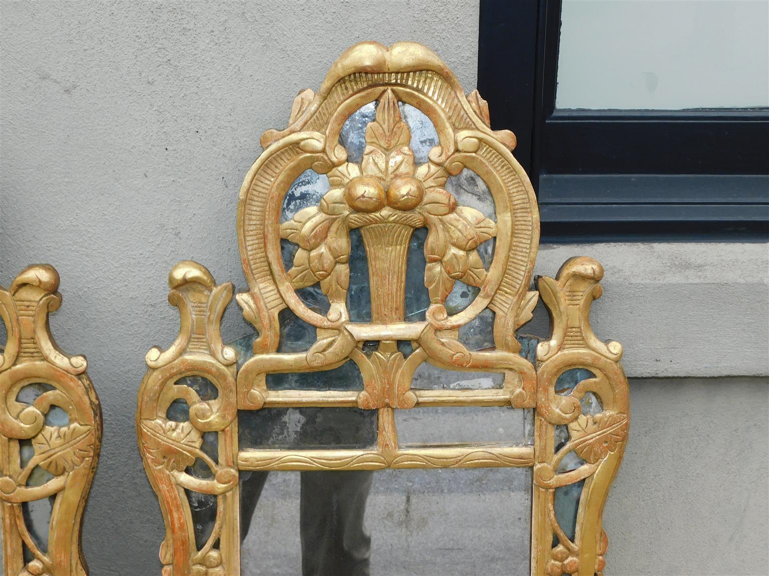 Pair of Italian Neoclassical Gilt Wood Foliage Fruit Basket Wall Mirrors, C 1780 In Excellent Condition For Sale In Charleston, SC