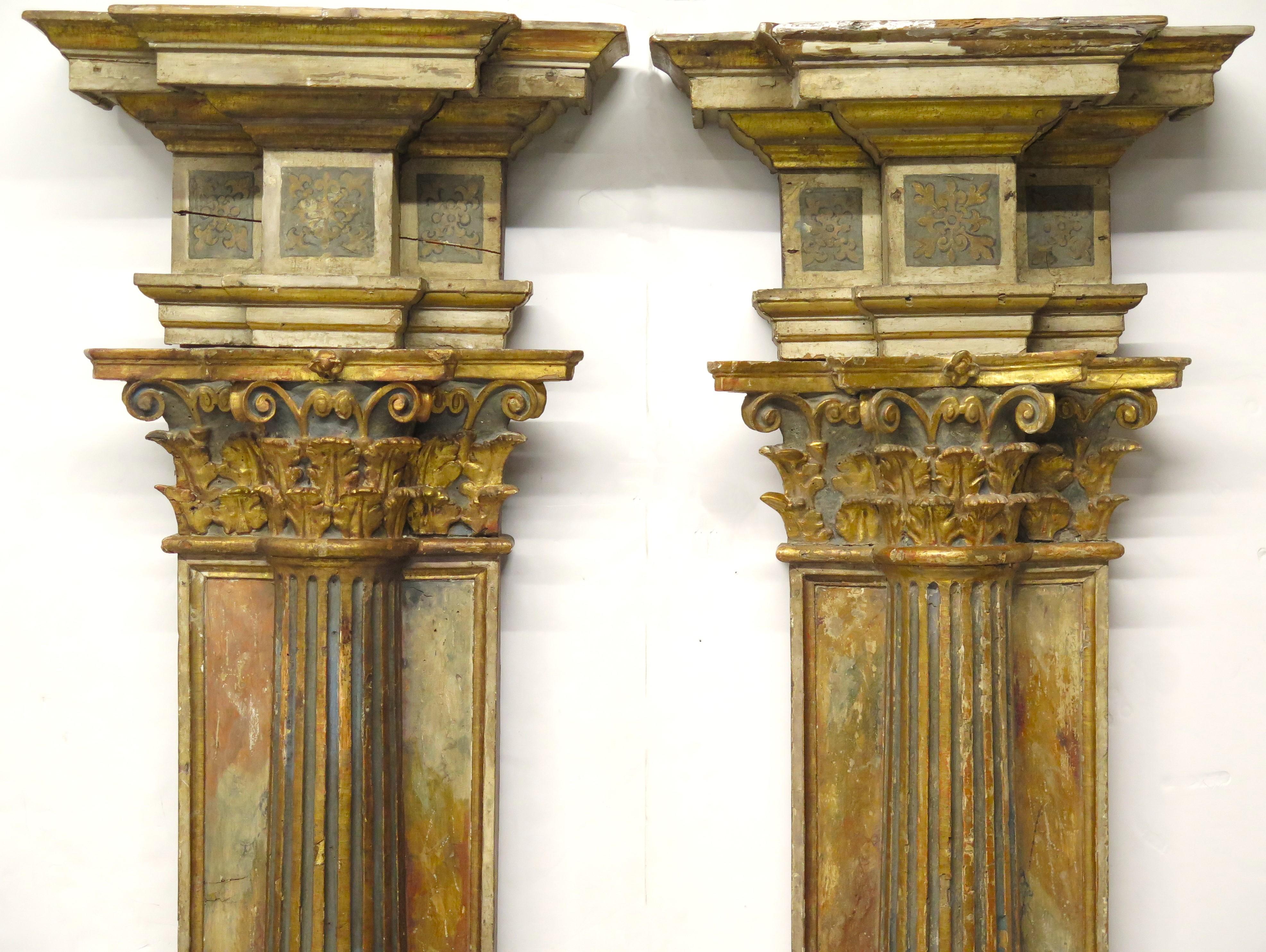 Hand-Carved Pair of Italian Neoclassical Giltwood and Polychrome Columns For Sale