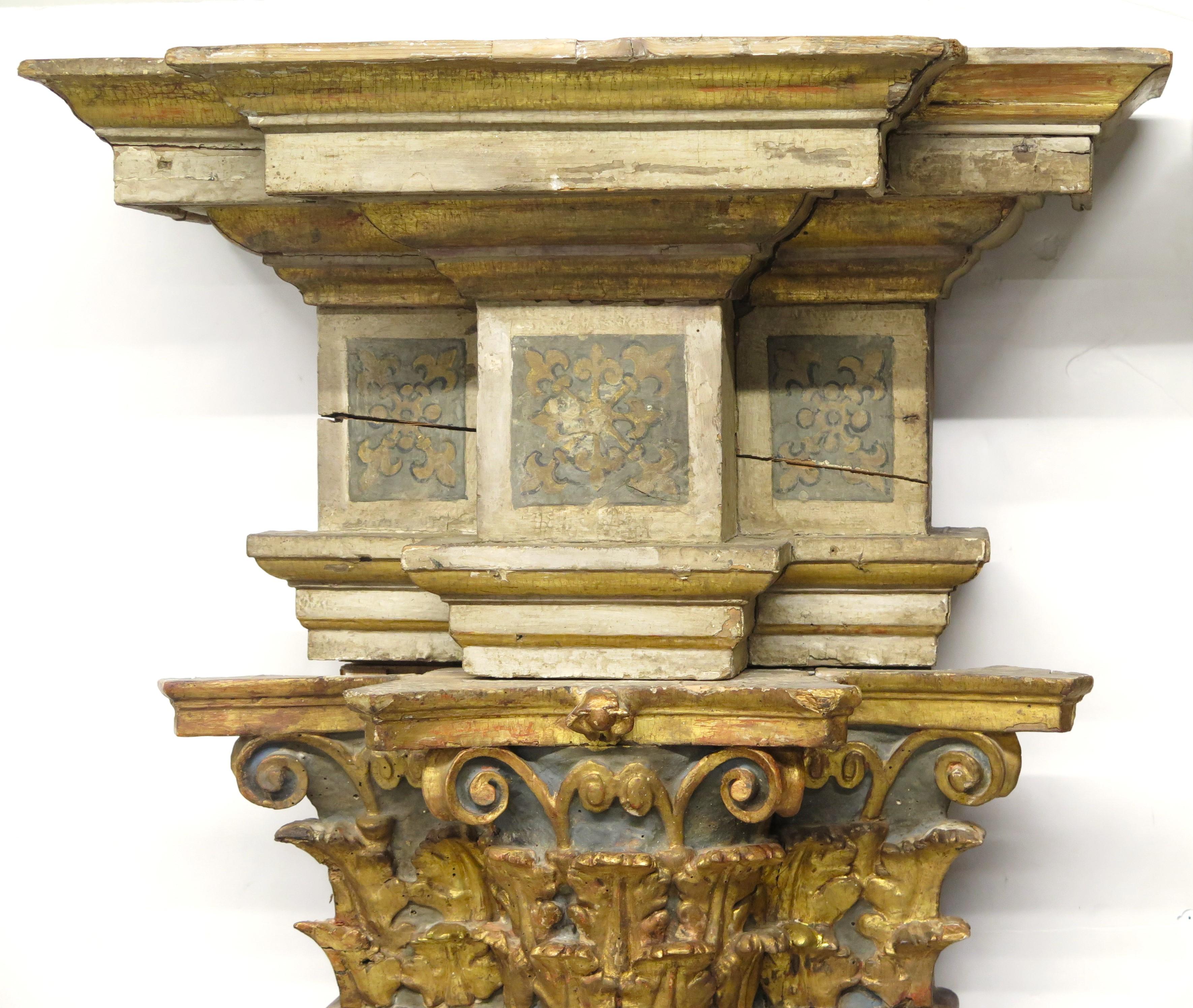 Pair of Italian Neoclassical Giltwood and Polychrome Columns For Sale 2