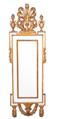 Coppia di specchi italiani neoclassici in legno dorato