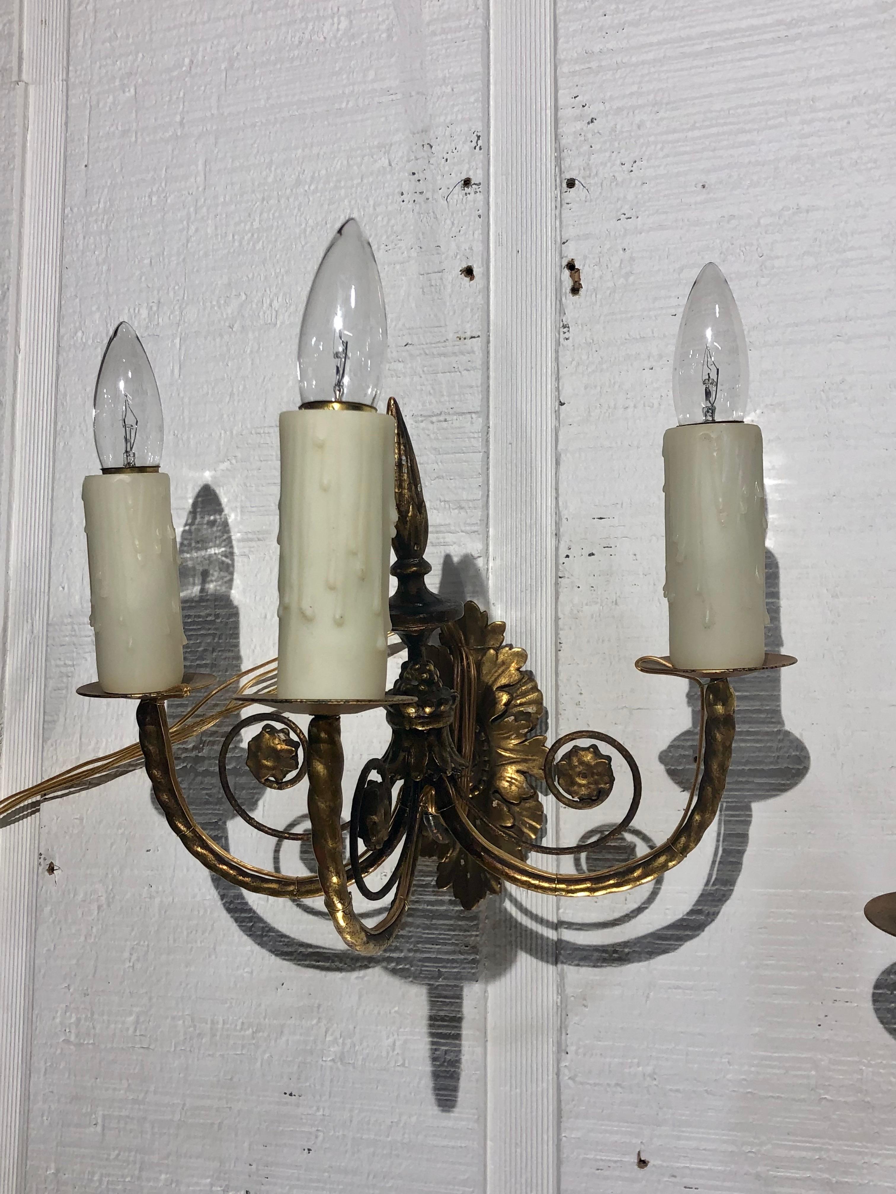 Pair of Italian Neoclassical Giltwood Sconces, 19th Century For Sale 7