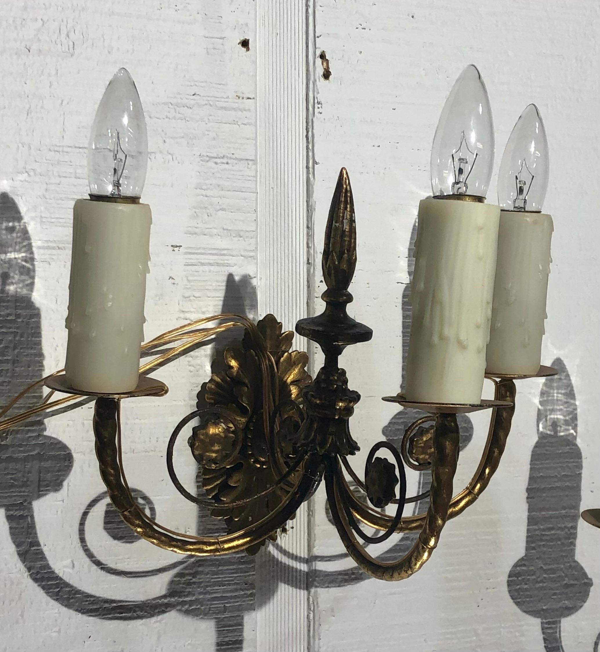 Pair of Italian Neoclassical Giltwood Sconces, 19th Century For Sale 8