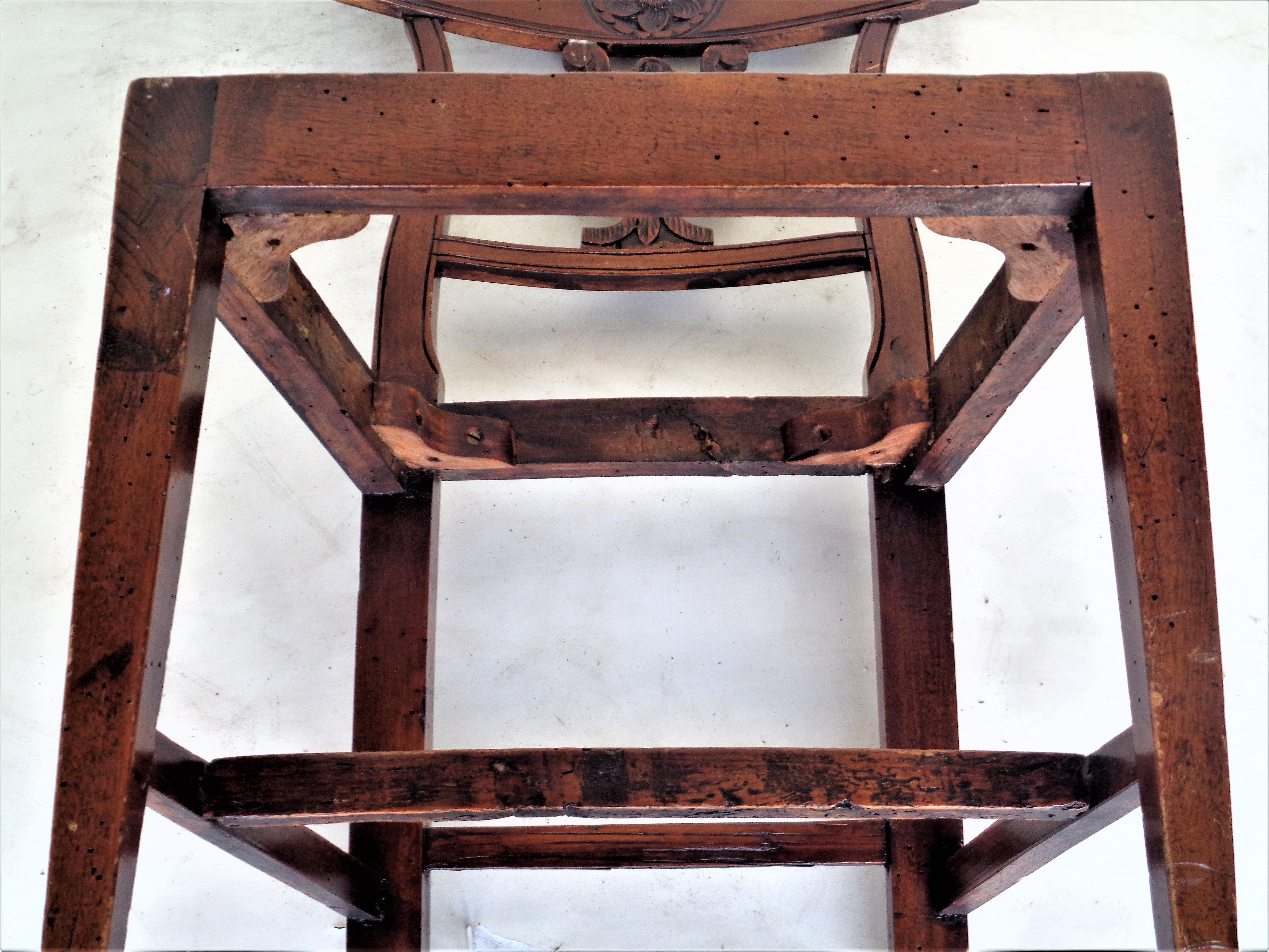  Chaises italiennes néoclassiques à dossier en forme de lyre, vers 1800 en vente 5