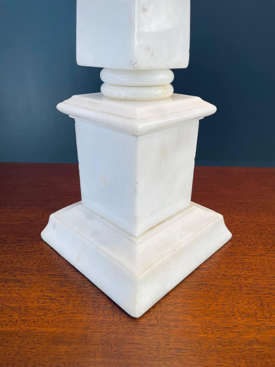 Pair of Italian Neoclassical Obelisk Shaped Alabaster Marble Lamps 2